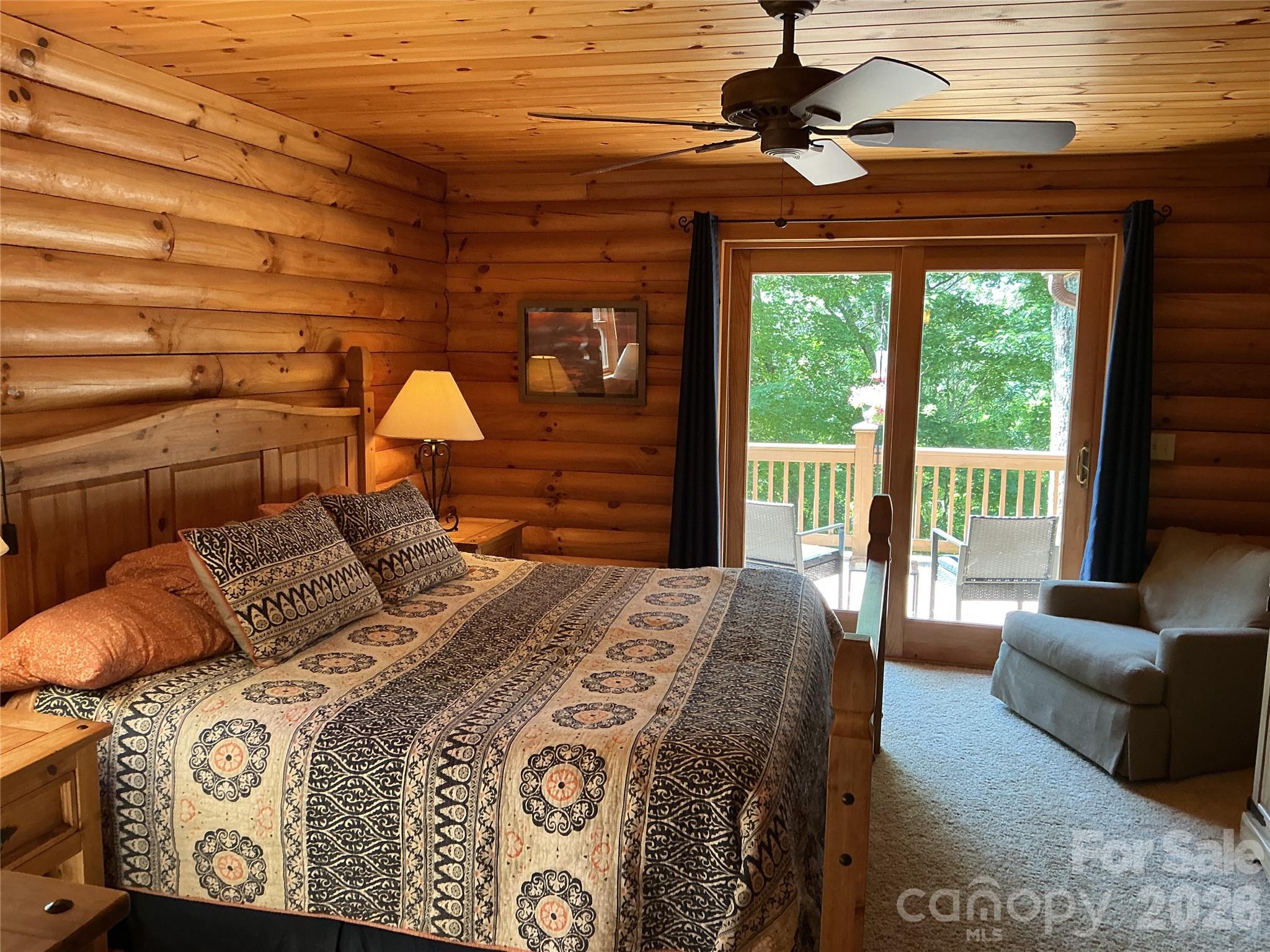 469 Tearshirt Lane — Mars Hill