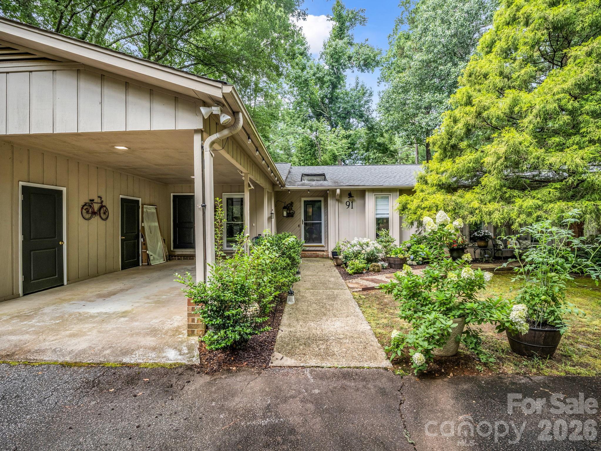 91 Diamond Ridge Lane — Columbus