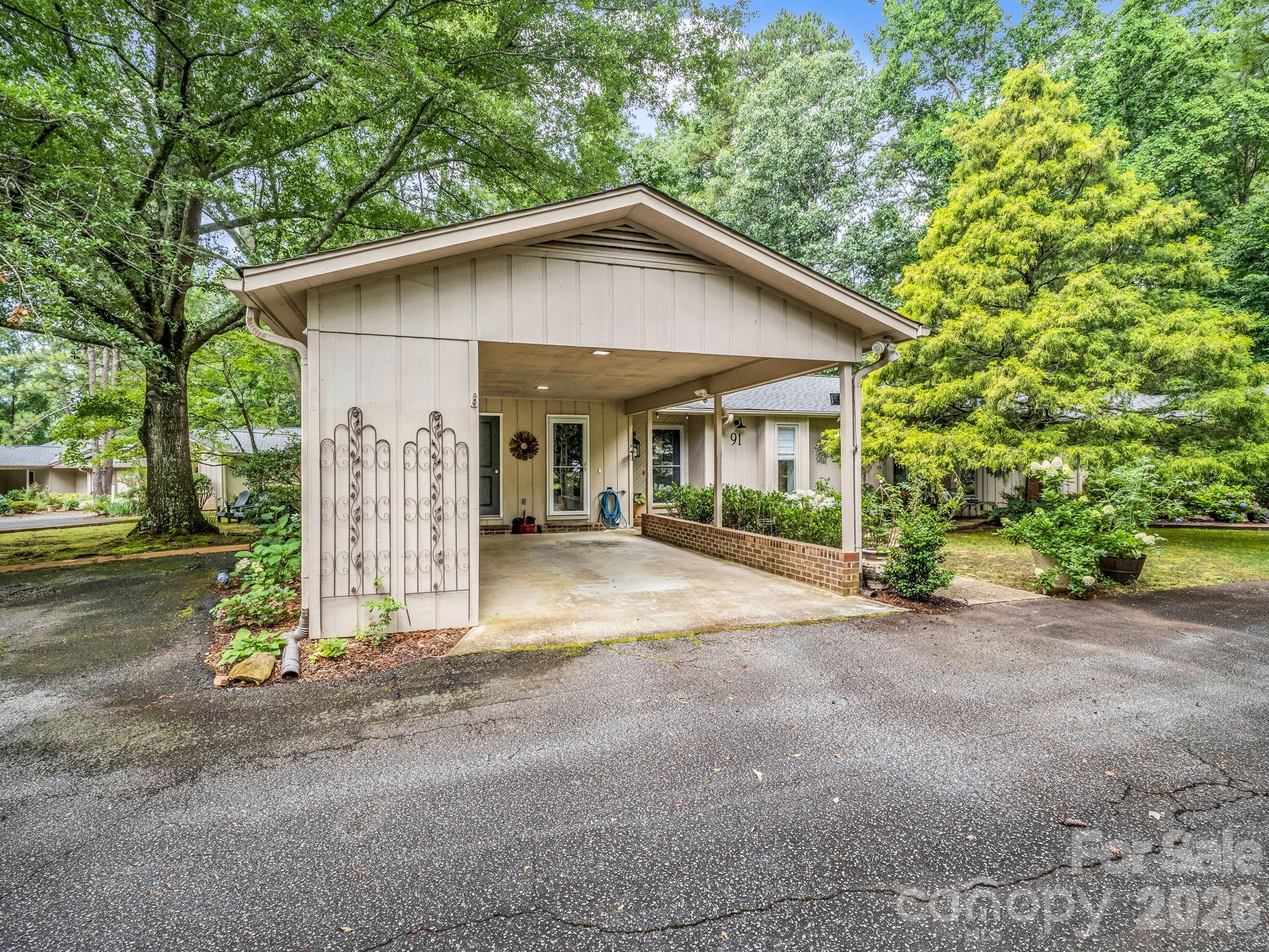 91 Diamond Ridge Lane — Columbus