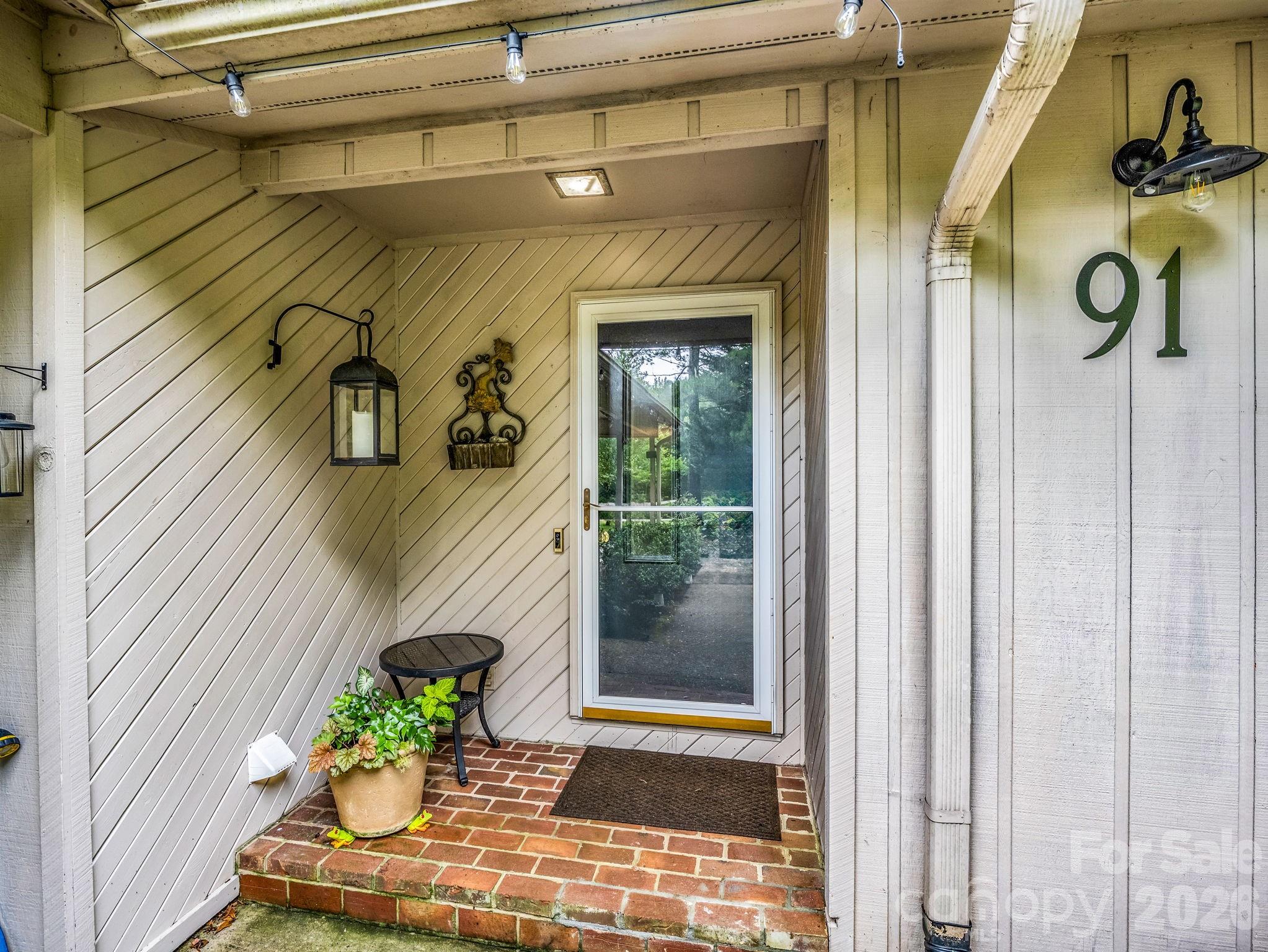 91 Diamond Ridge Lane — Columbus