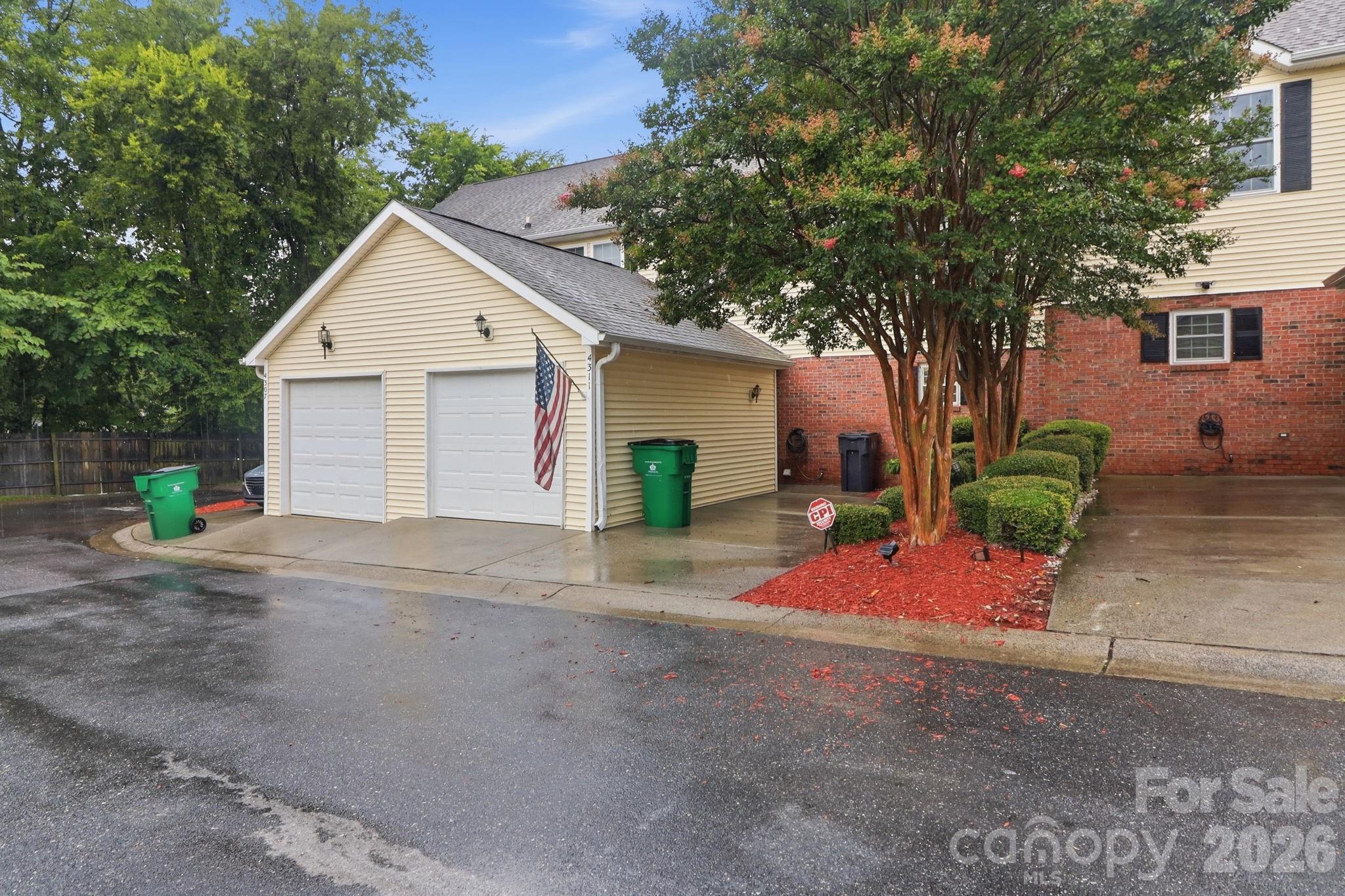 4311 Laurel Hill Lane — Charlotte