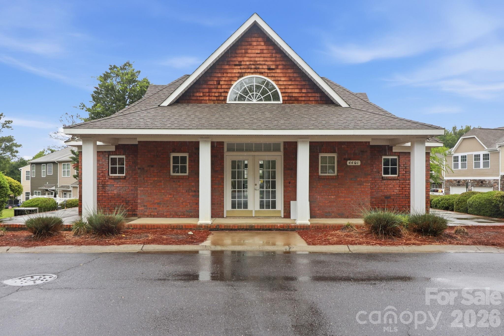 4311 Laurel Hill Lane — Charlotte