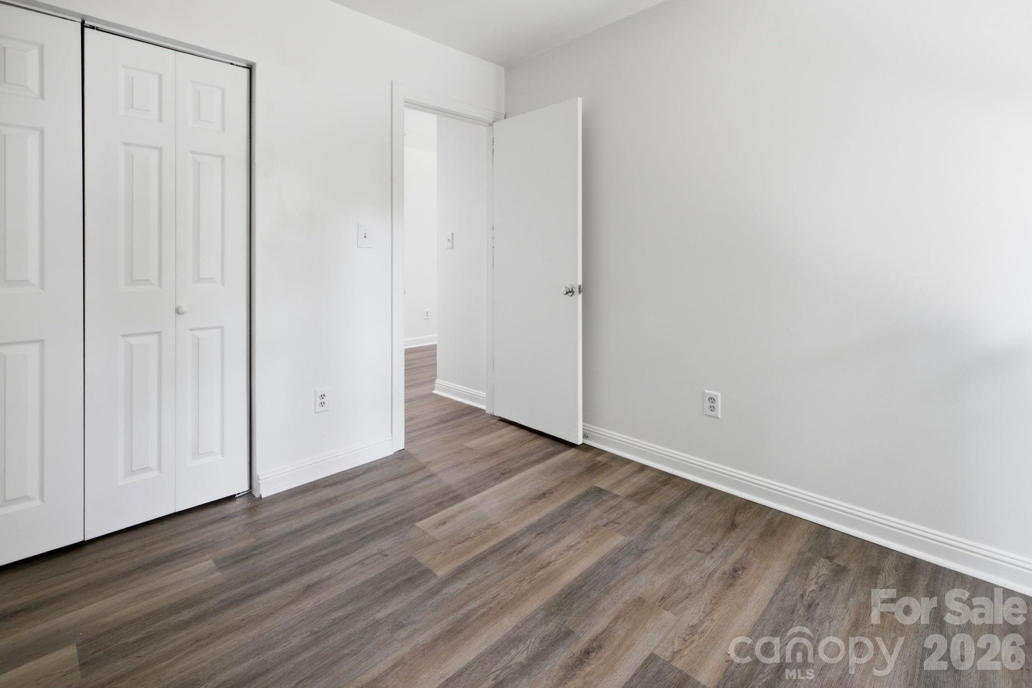 1050 21st Avenue NW #6 — Hickory