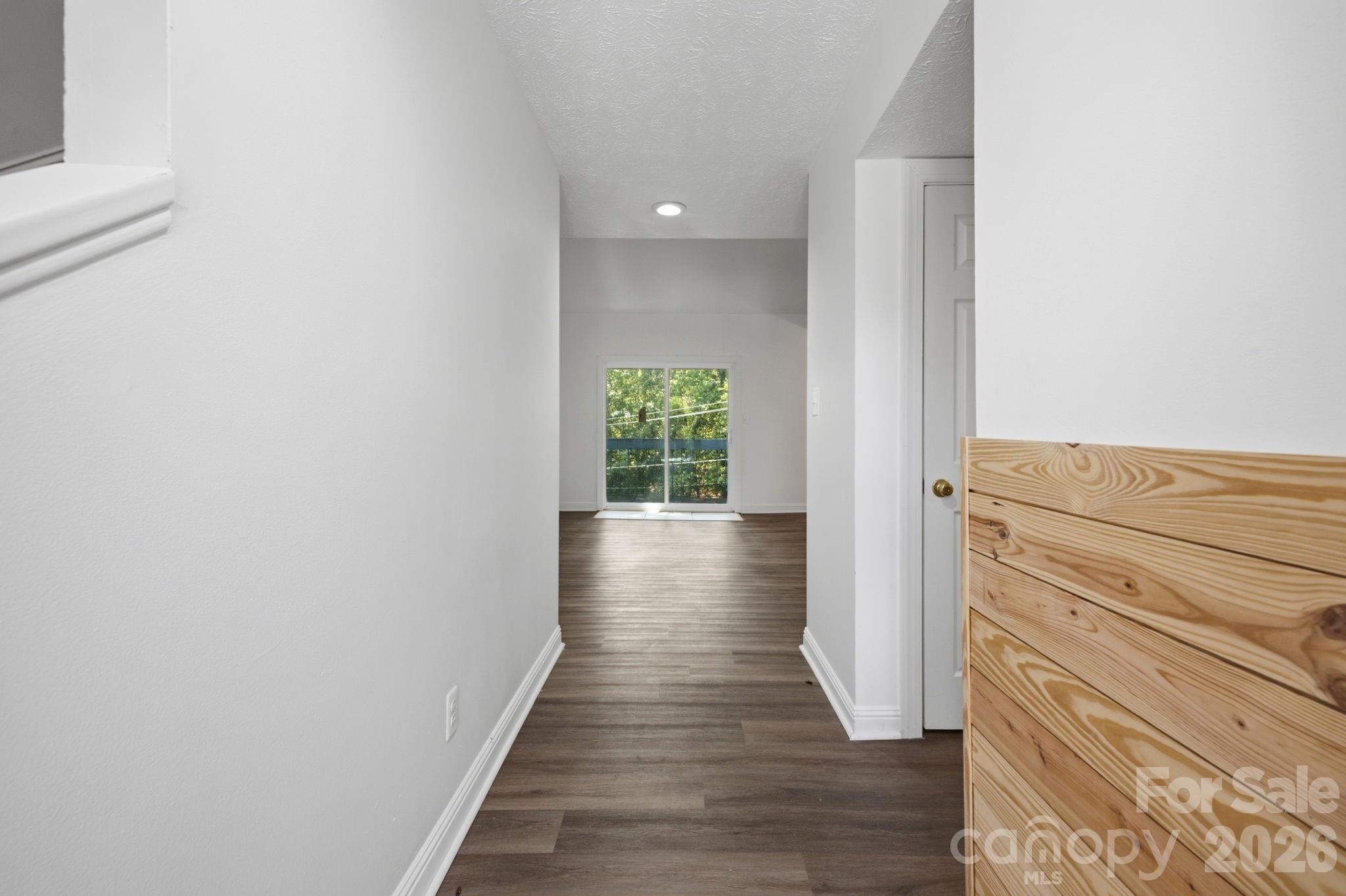 1050 21st Avenue NW #6 — Hickory