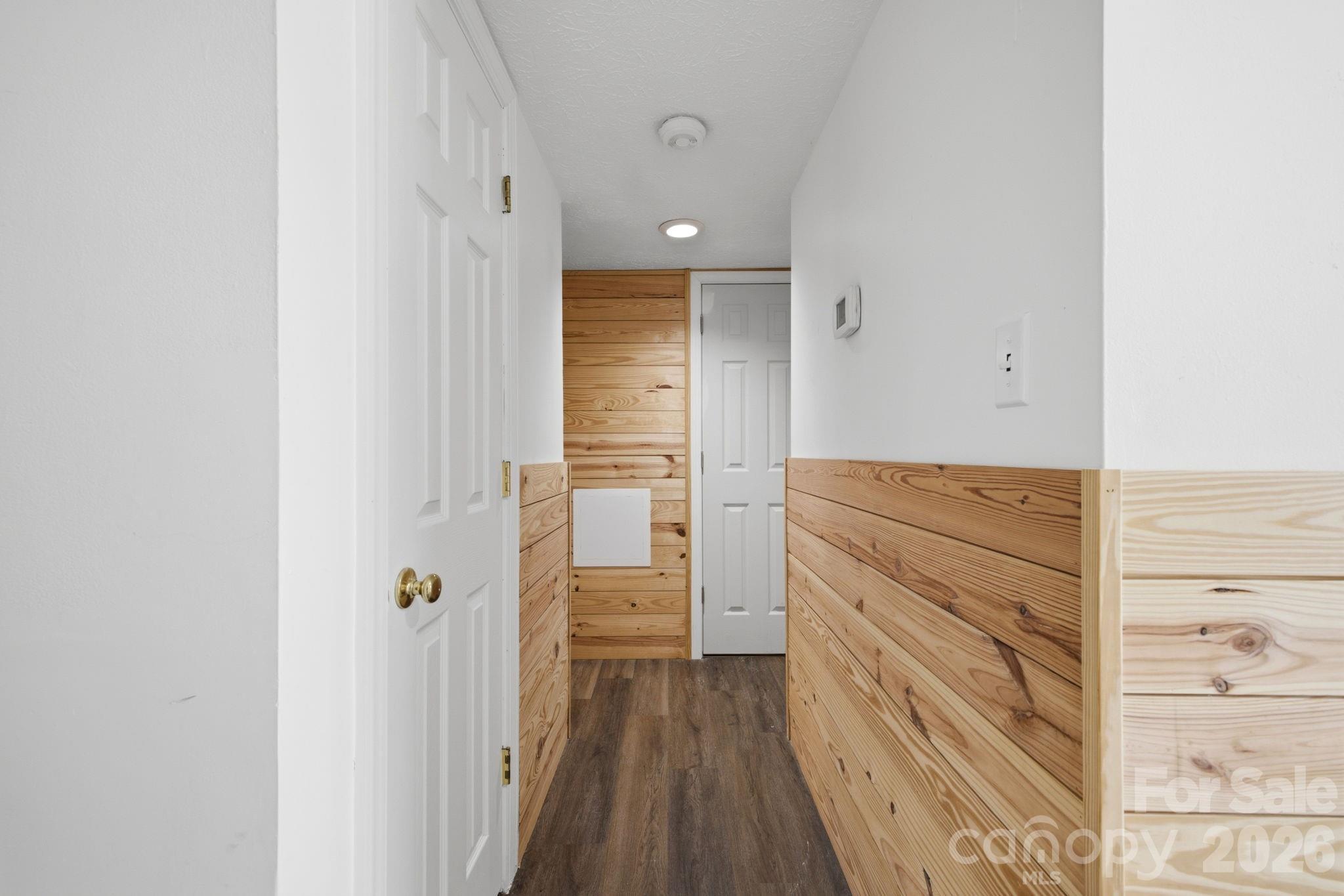 1050 21st Avenue NW #6 — Hickory