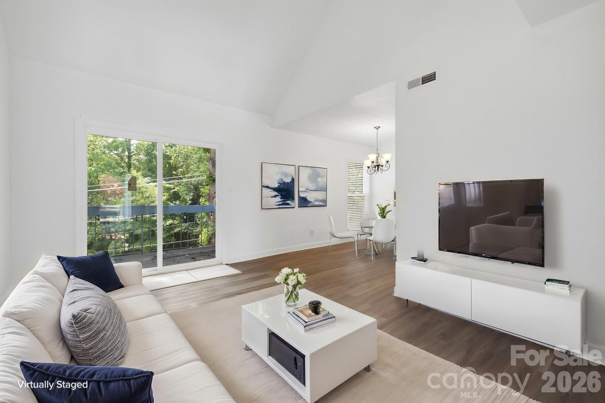 1050 21st Avenue NW #6 — Hickory