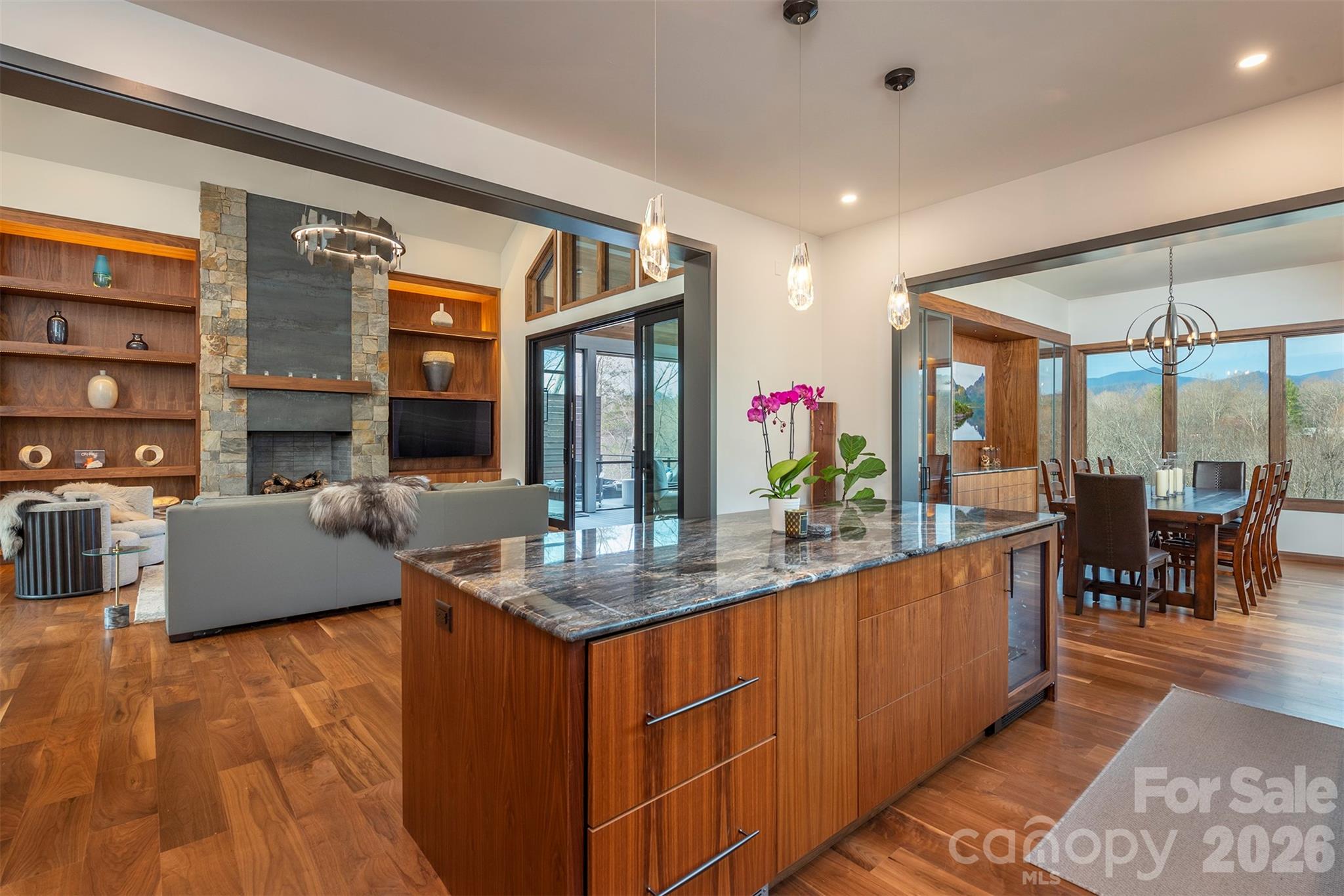 158 Riverbend Forest Drive — Asheville