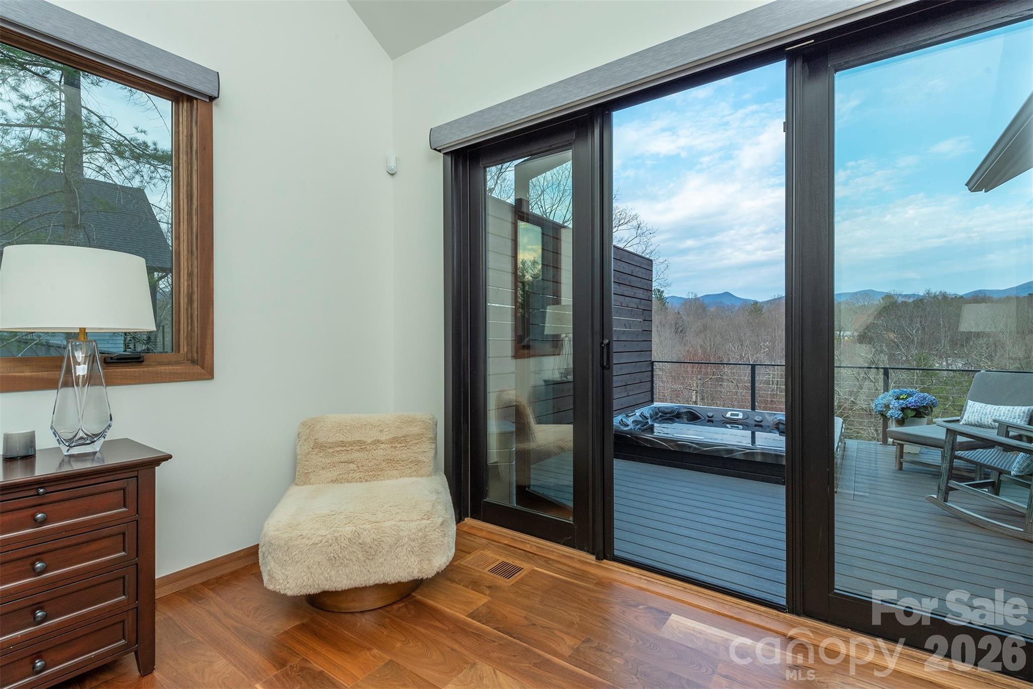 158 Riverbend Forest Drive — Asheville