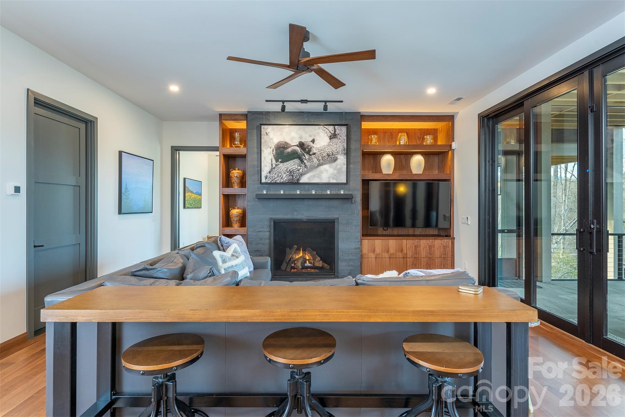 158 Riverbend Forest Drive — Asheville