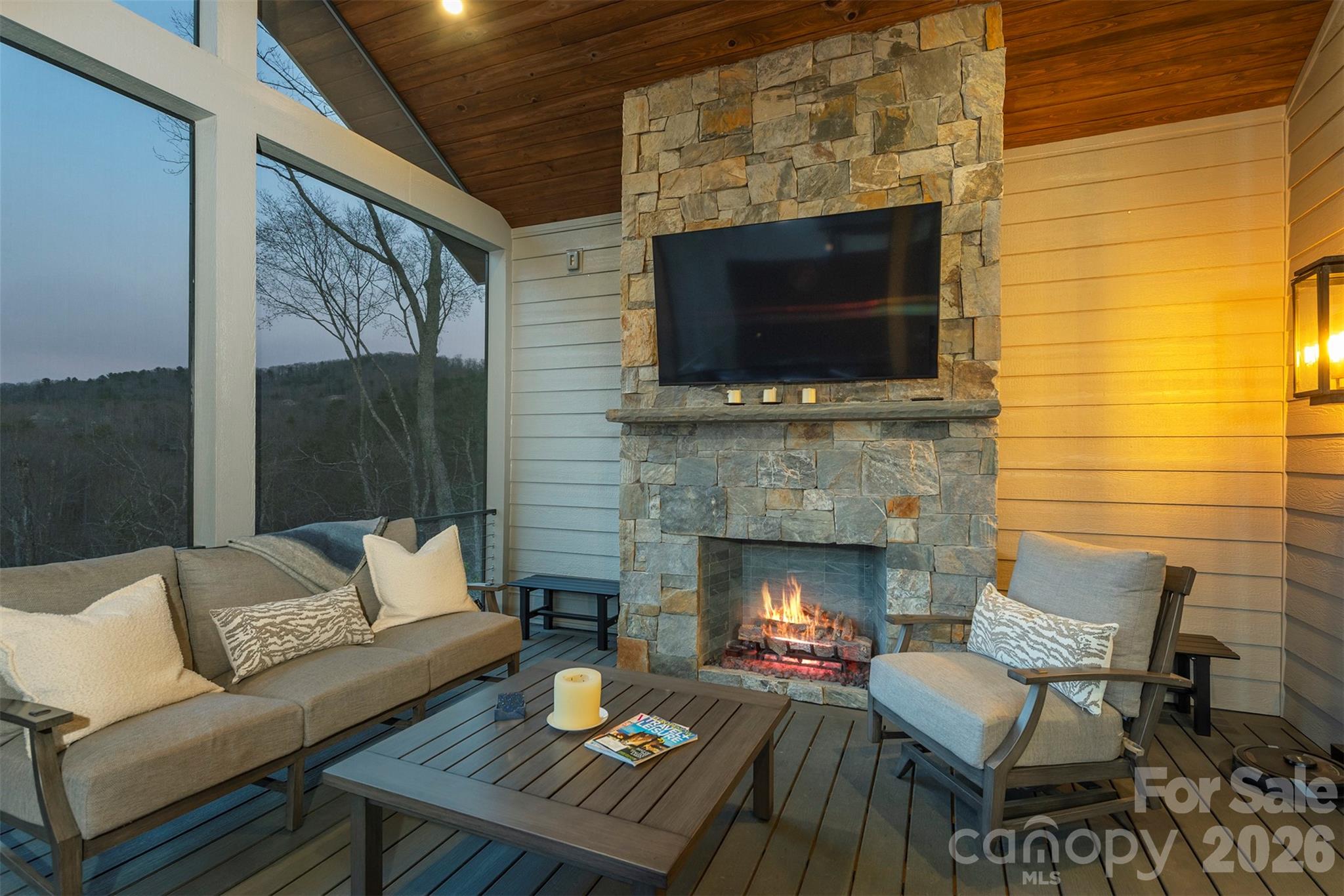 158 Riverbend Forest Drive — Asheville