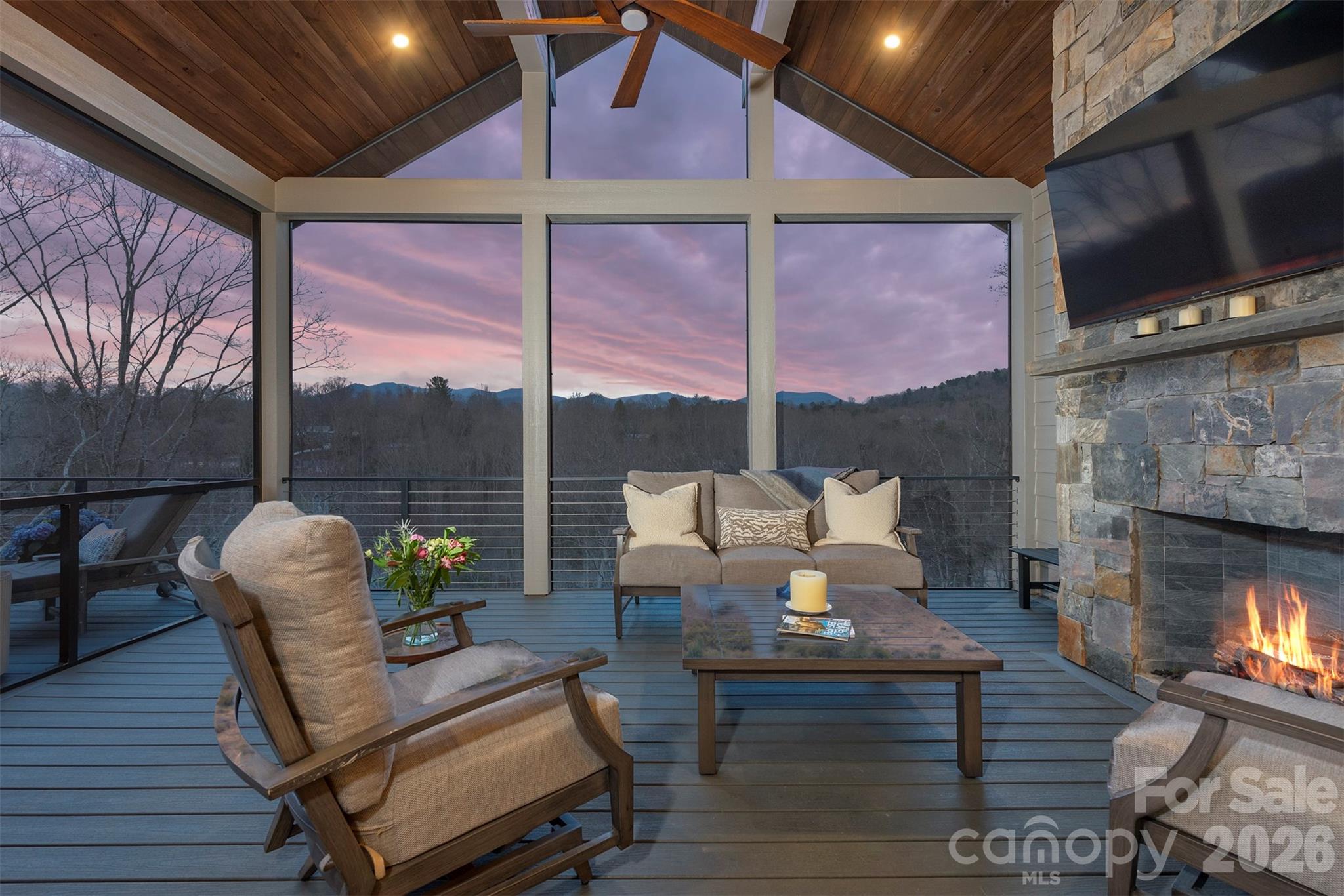 158 Riverbend Forest Drive — Asheville