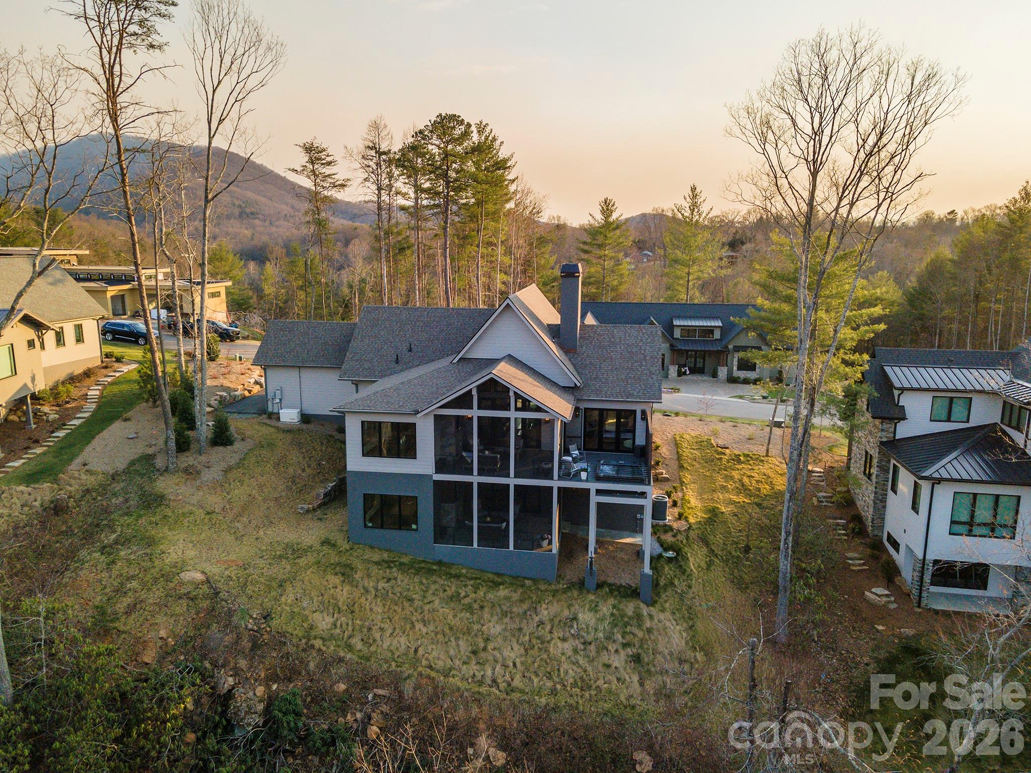 158 Riverbend Forest Drive — Asheville
