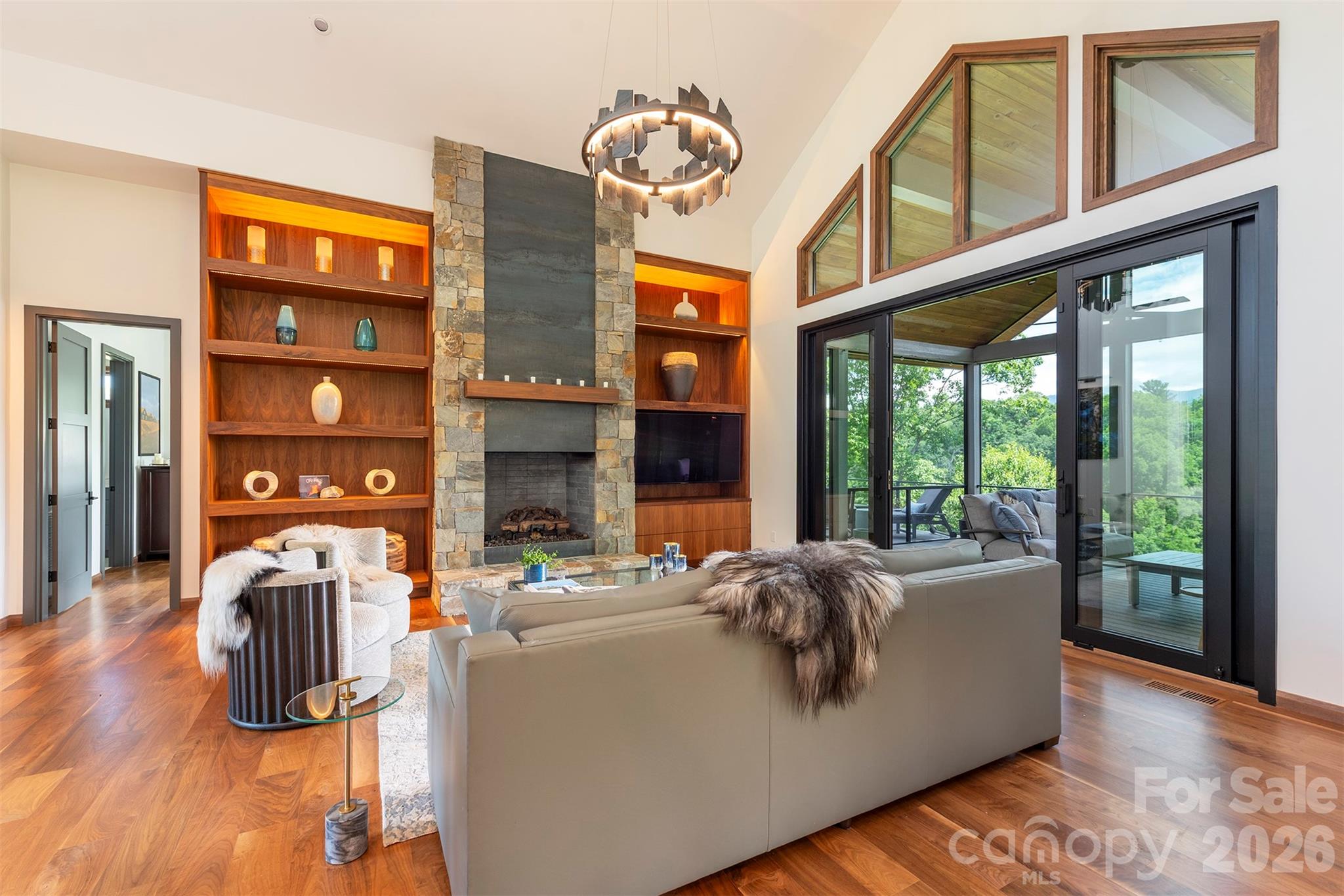 158 Riverbend Forest Drive — Asheville