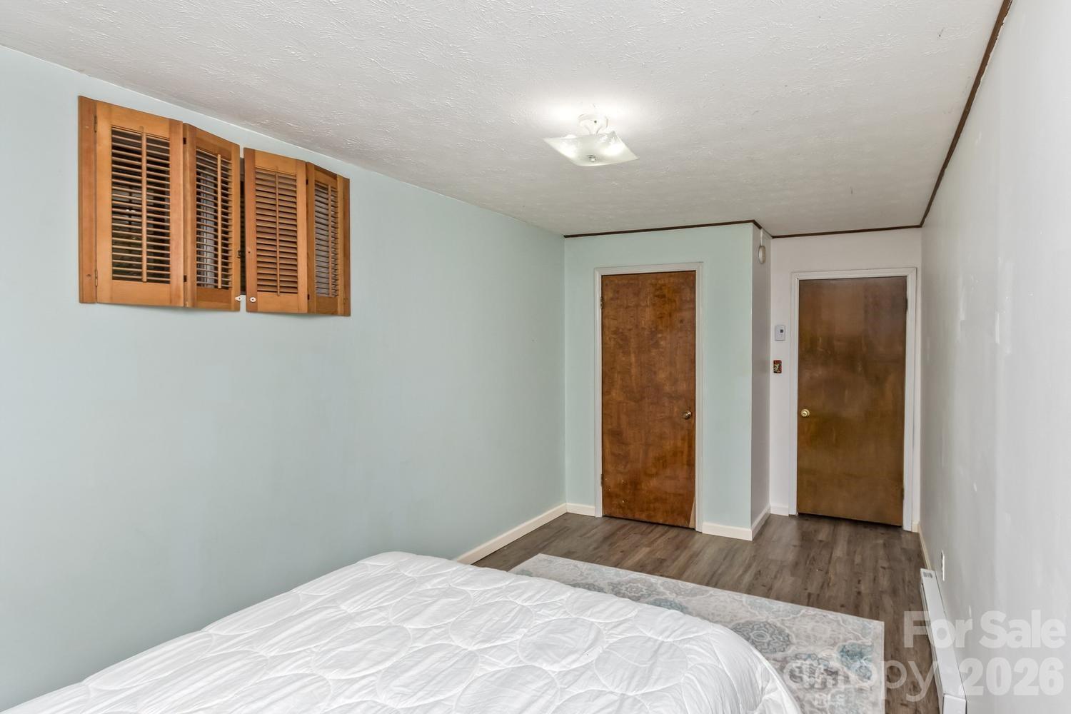 17 Rhododendron Place — Asheville