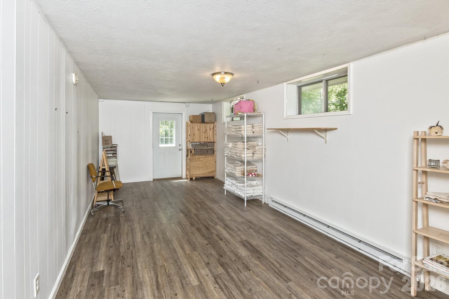 17 Rhododendron Place — Asheville