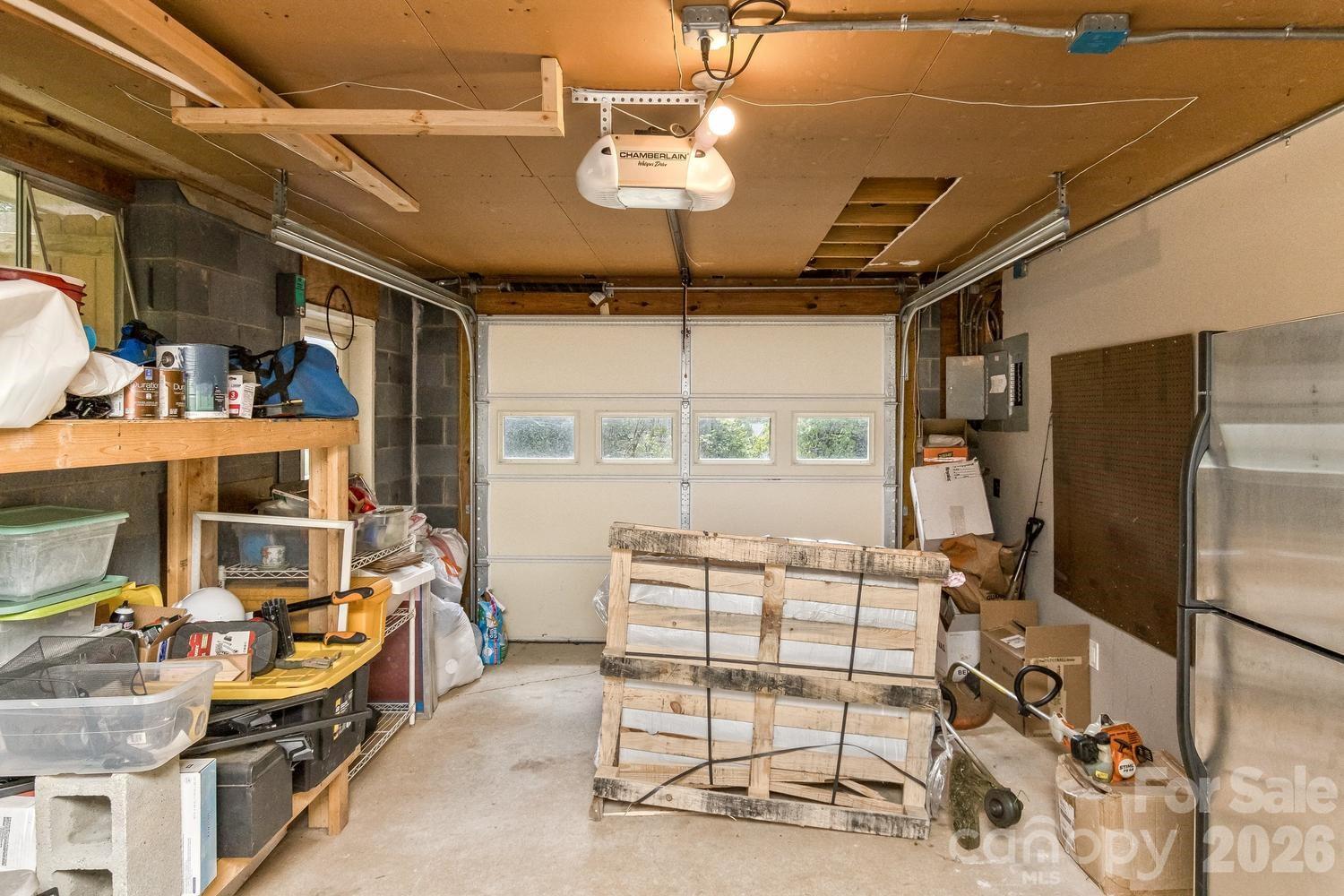 17 Rhododendron Place — Asheville