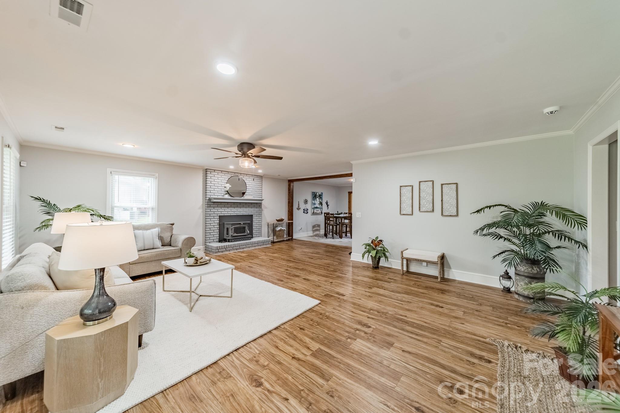 7400 Sample Road — Huntersville