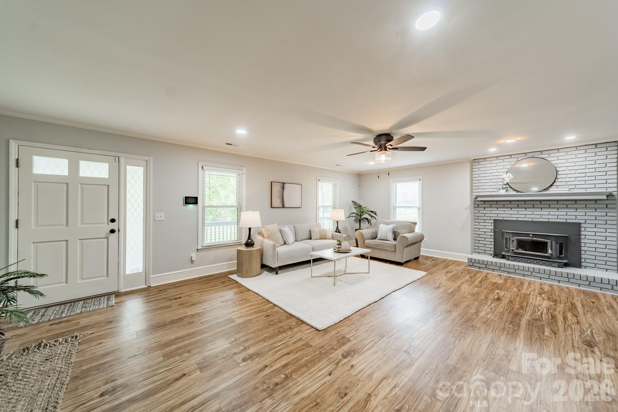 7400 Sample Road — Huntersville