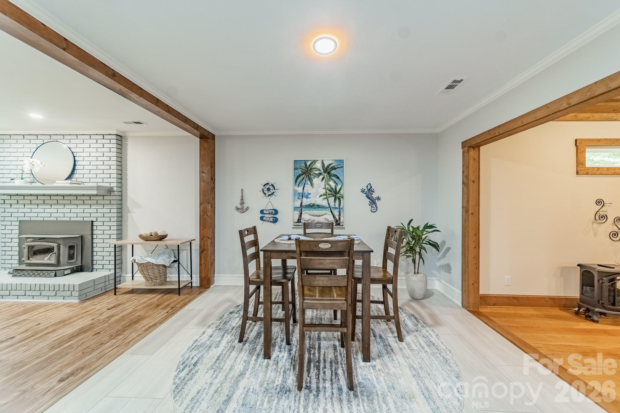 7400 Sample Road — Huntersville
