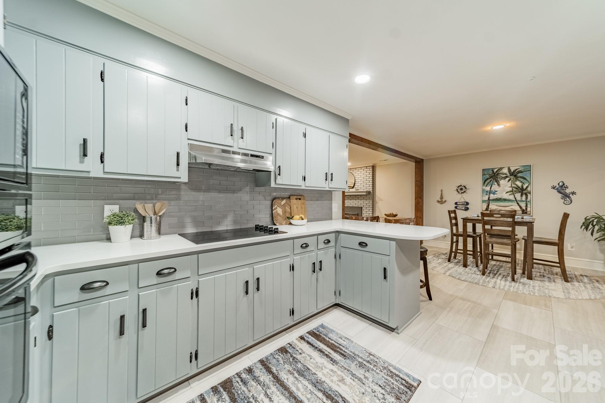7400 Sample Road — Huntersville