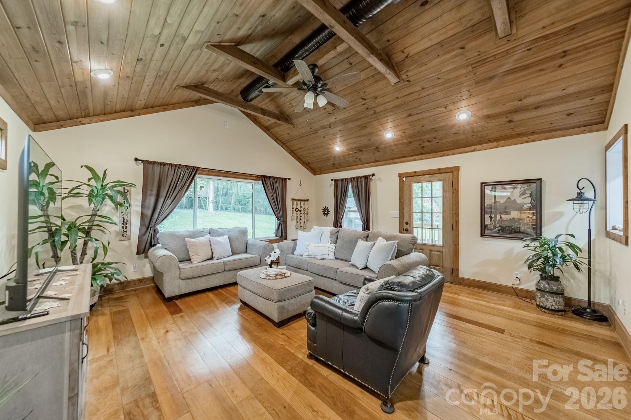 7400 Sample Road — Huntersville