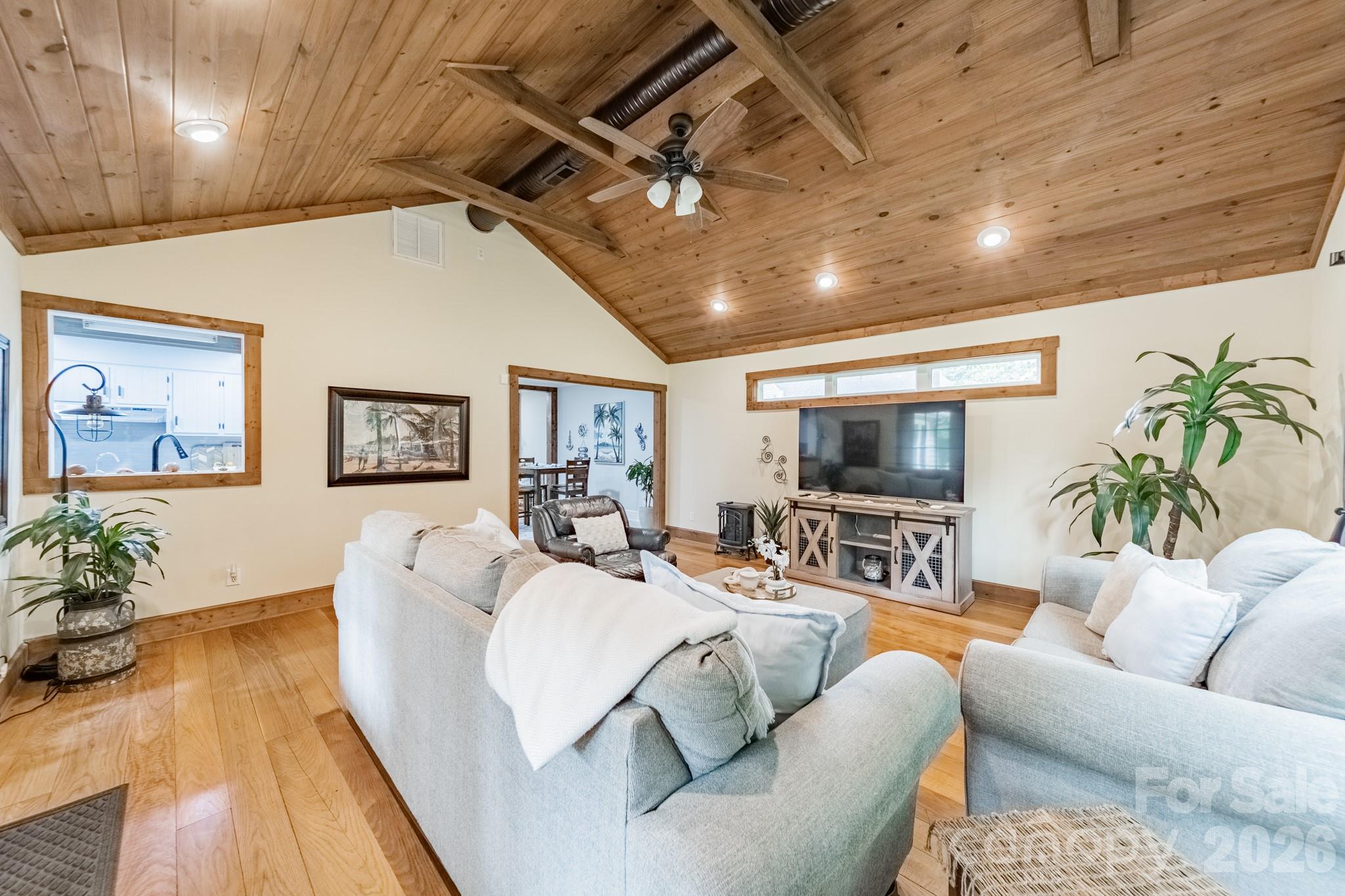 7400 Sample Road — Huntersville