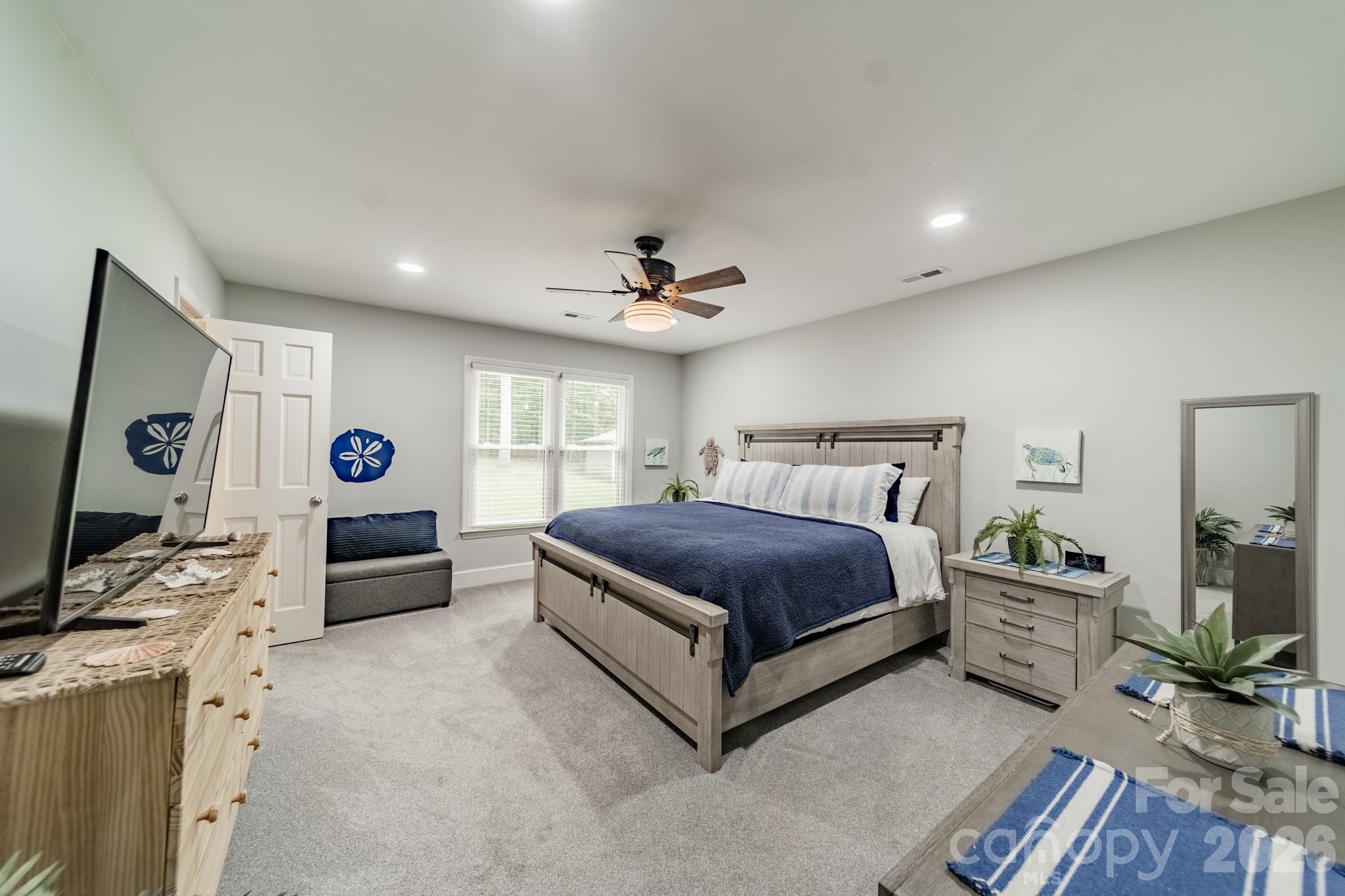 7400 Sample Road — Huntersville