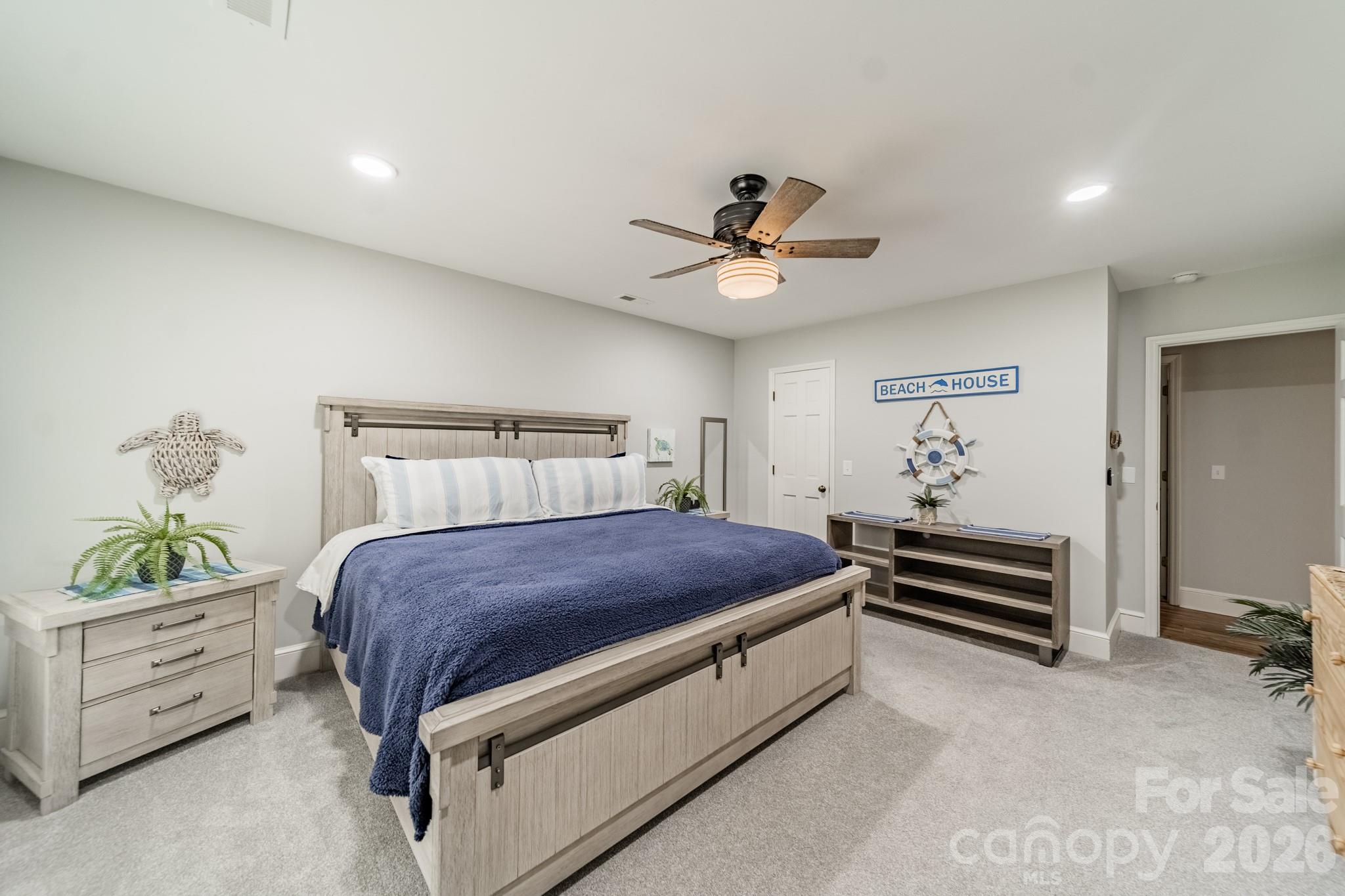 7400 Sample Road — Huntersville