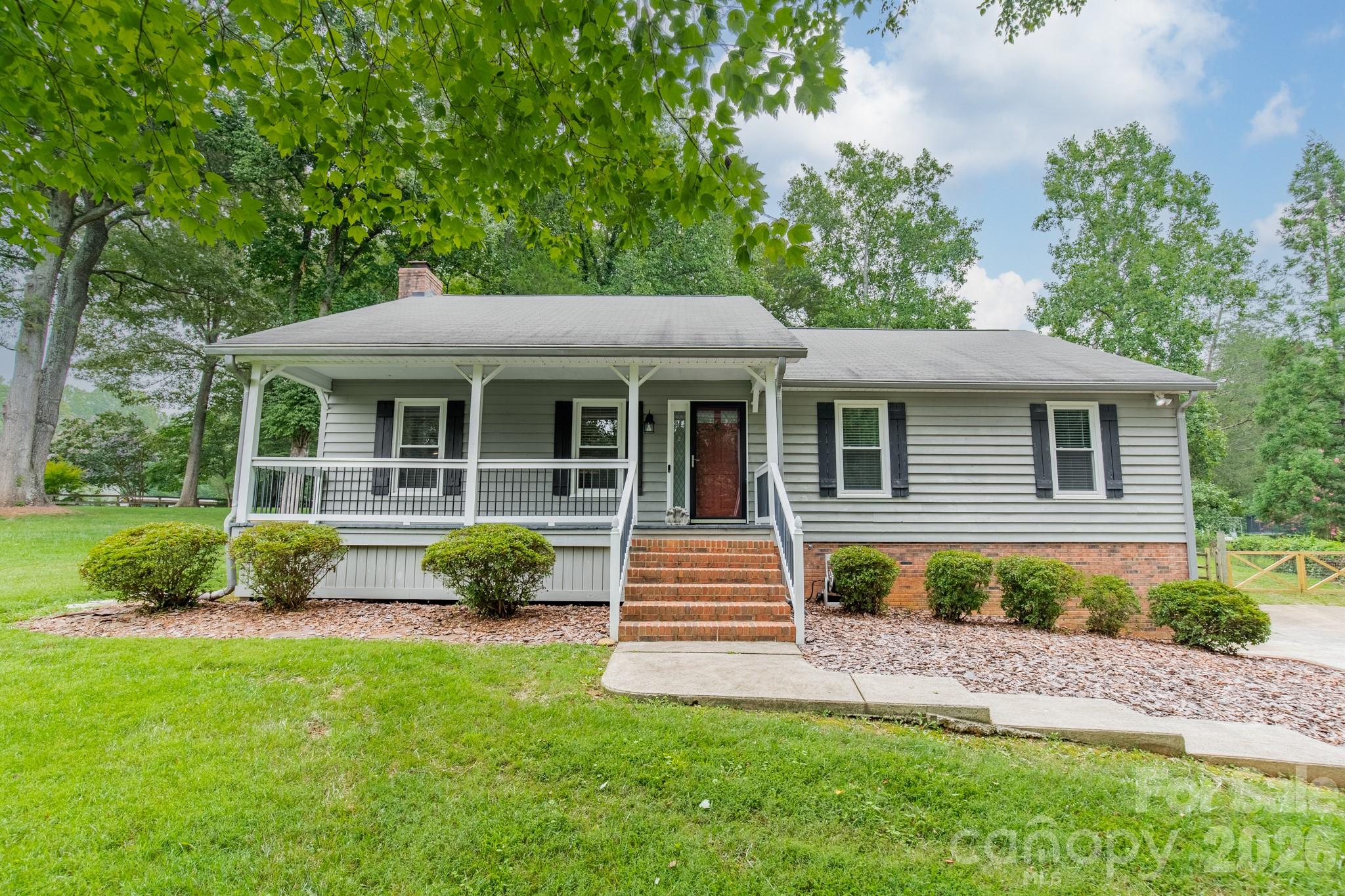 7400 Sample Road — Huntersville