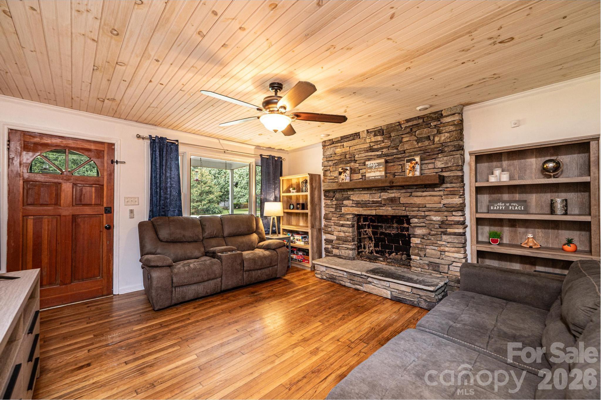 2729 Horseford Road — Lenoir