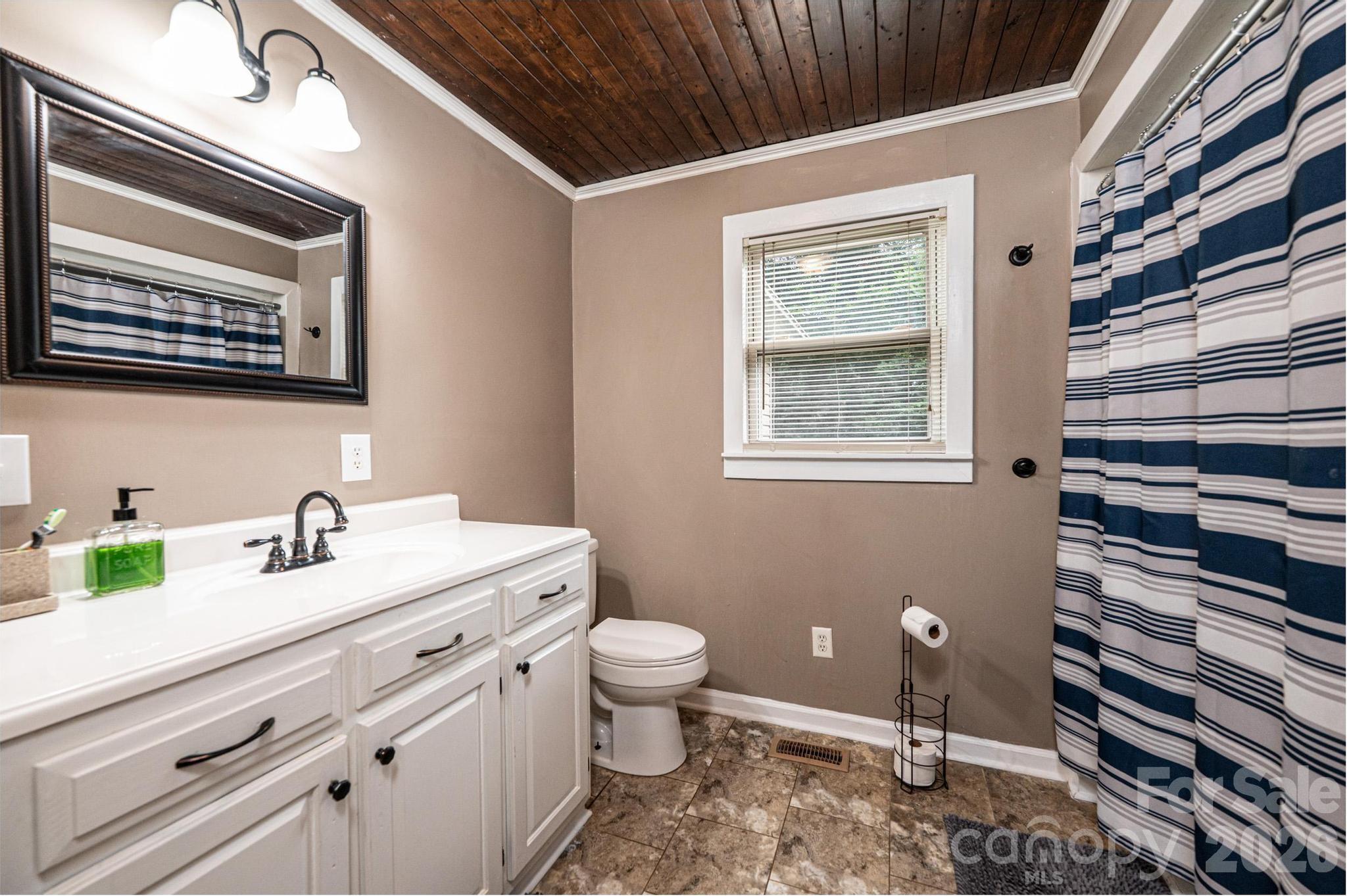 2729 Horseford Road — Lenoir