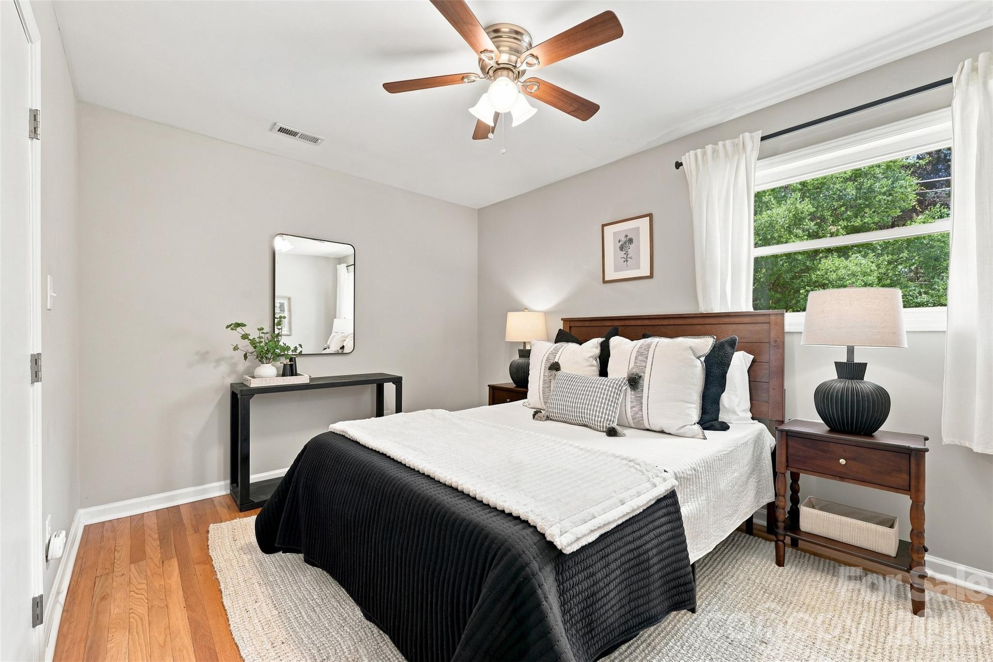 6805 Ellendale Drive — Charlotte