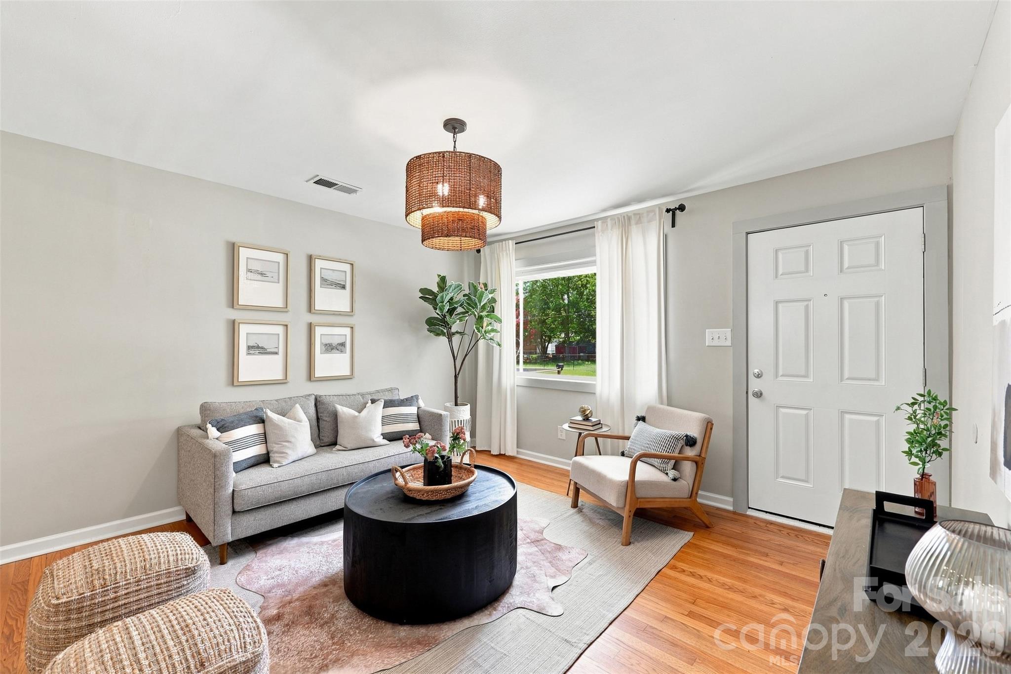 6805 Ellendale Drive — Charlotte