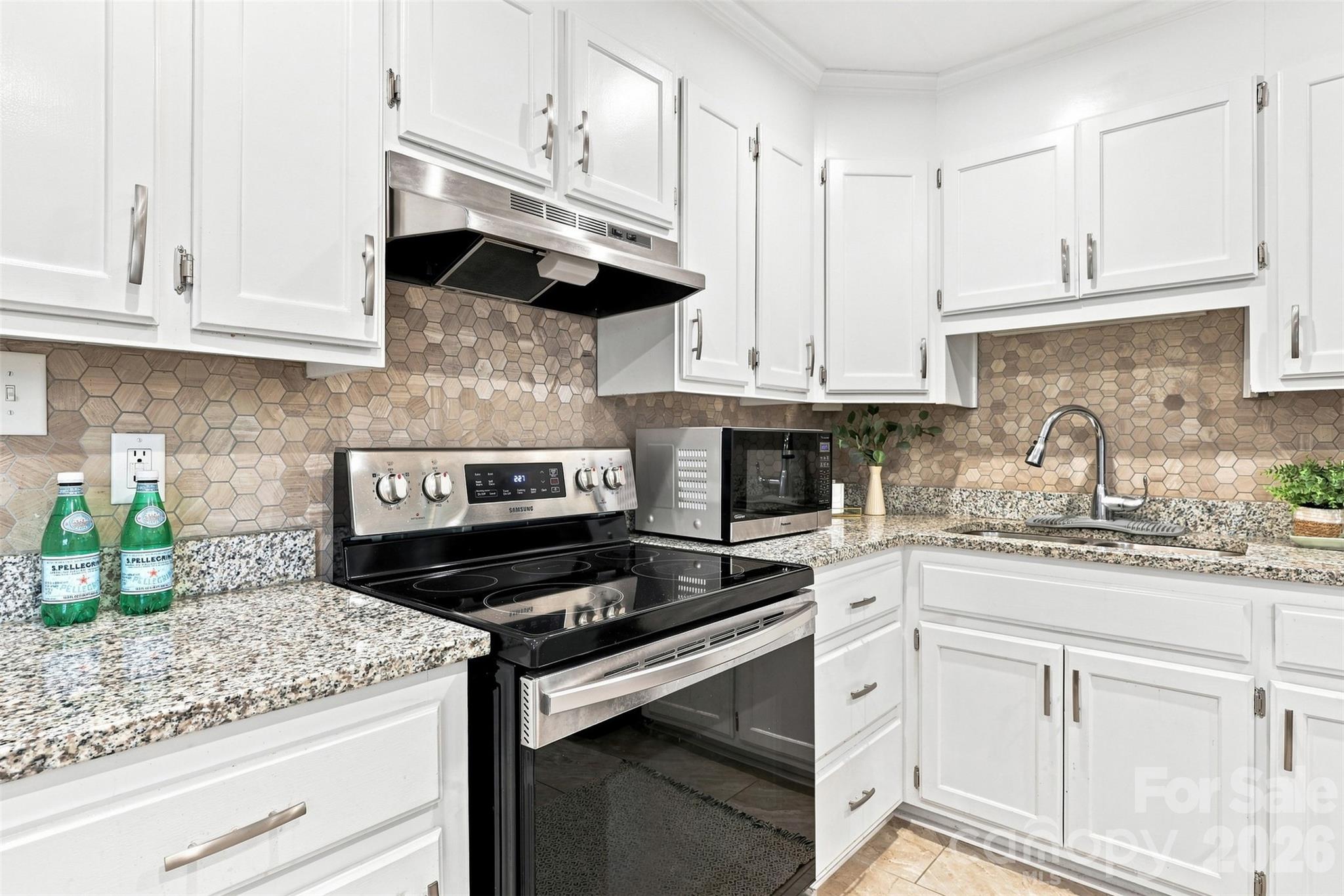6805 Ellendale Drive — Charlotte
