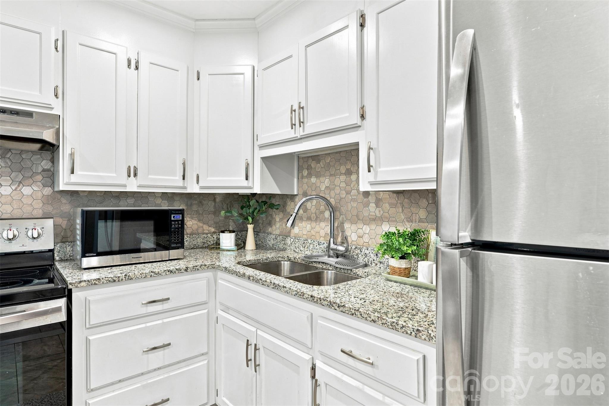 6805 Ellendale Drive — Charlotte