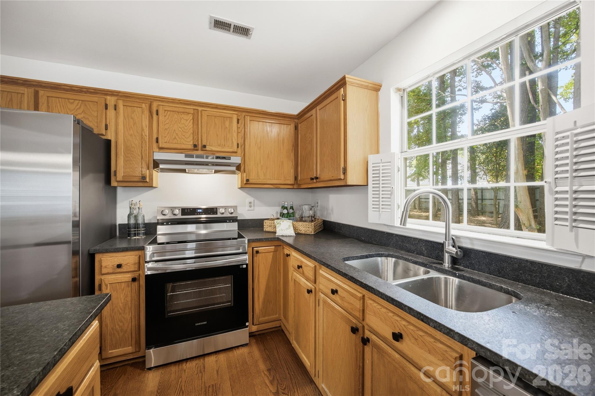 8802 Tarpan Court — Charlotte