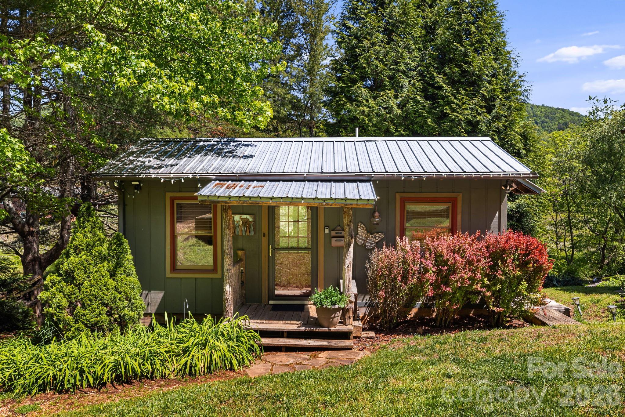 107  111 Hougie Heaven Lane — Franklin