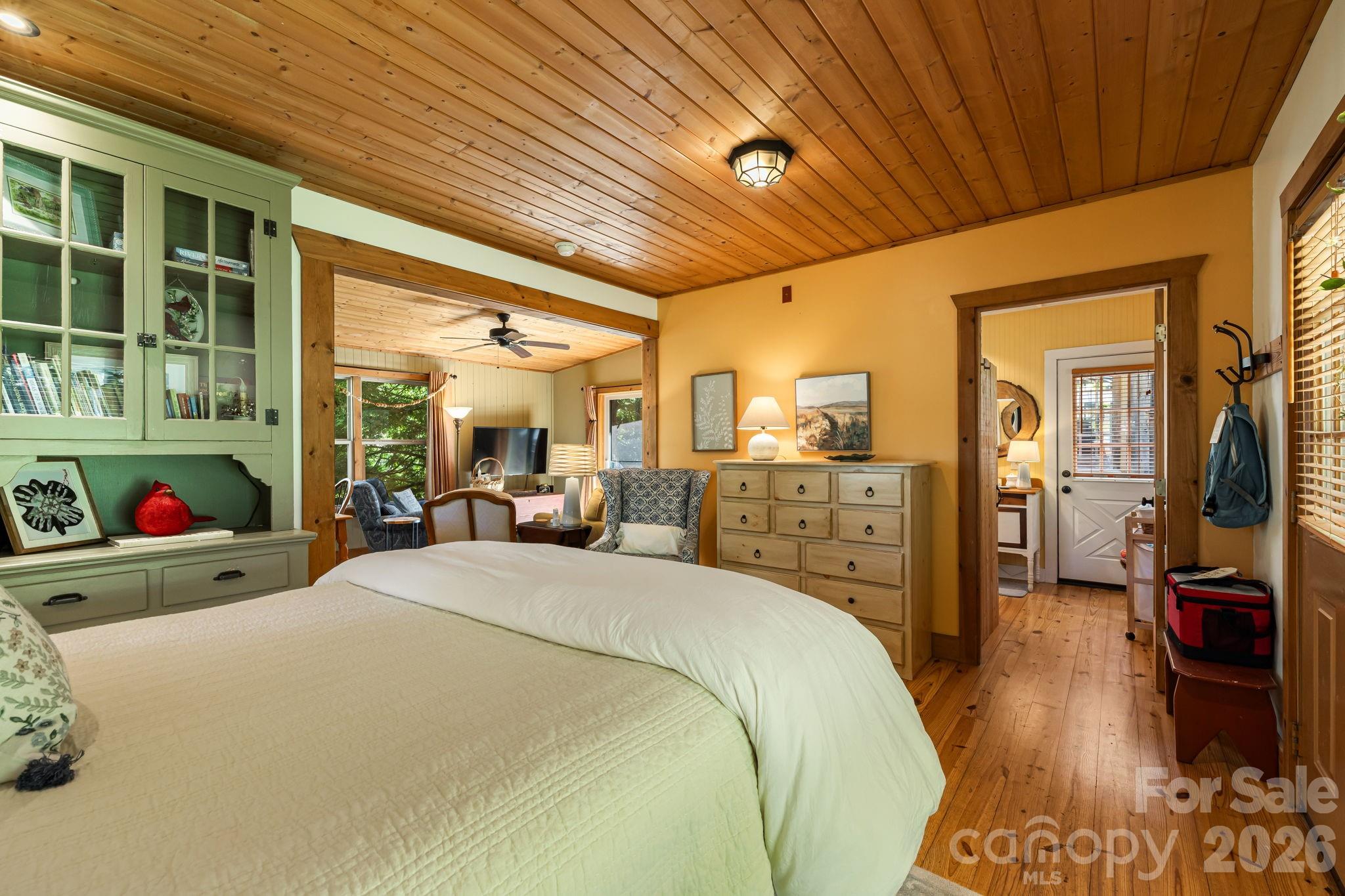 107  111 Hougie Heaven Lane — Franklin