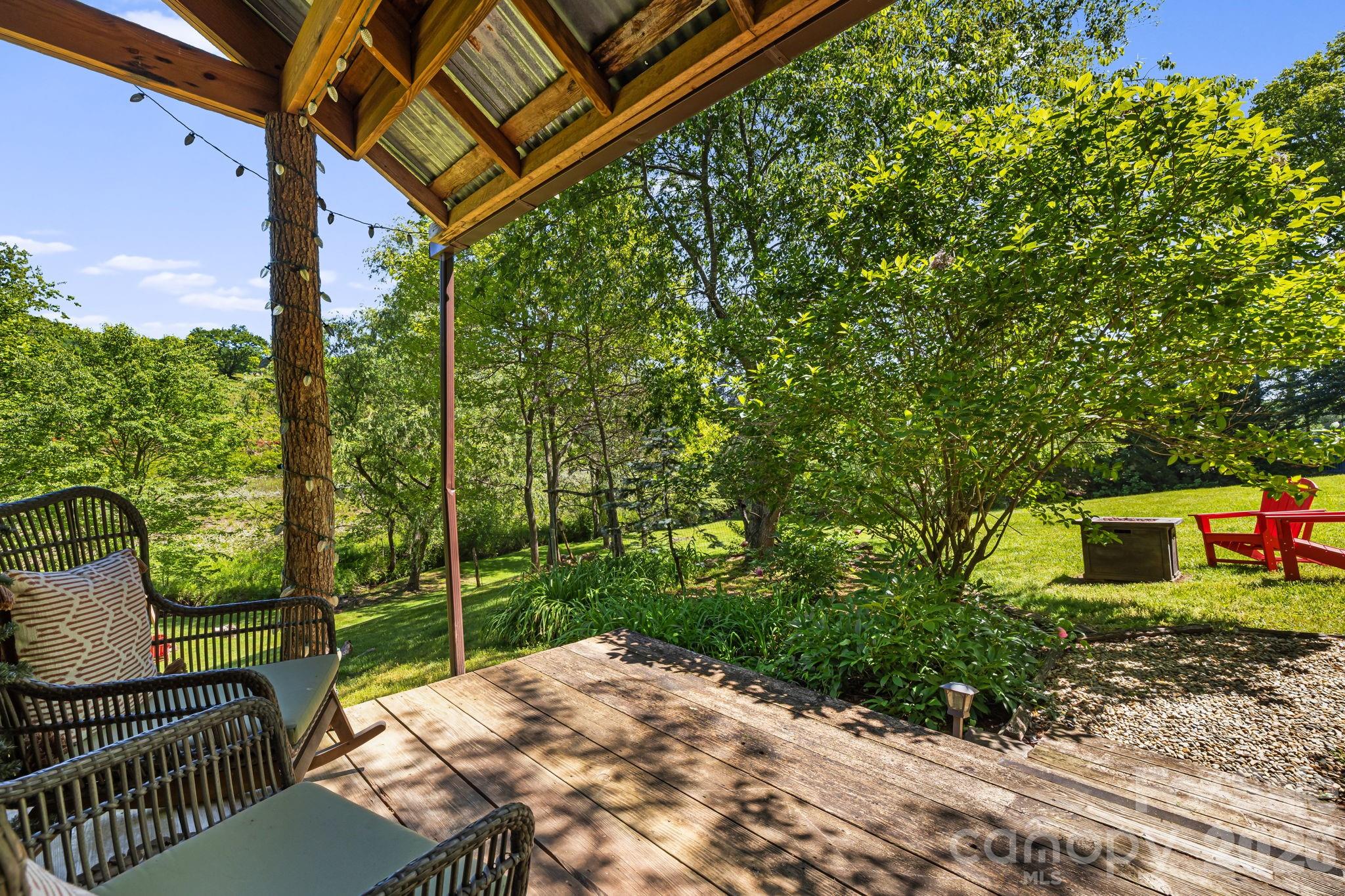 107  111 Hougie Heaven Lane — Franklin