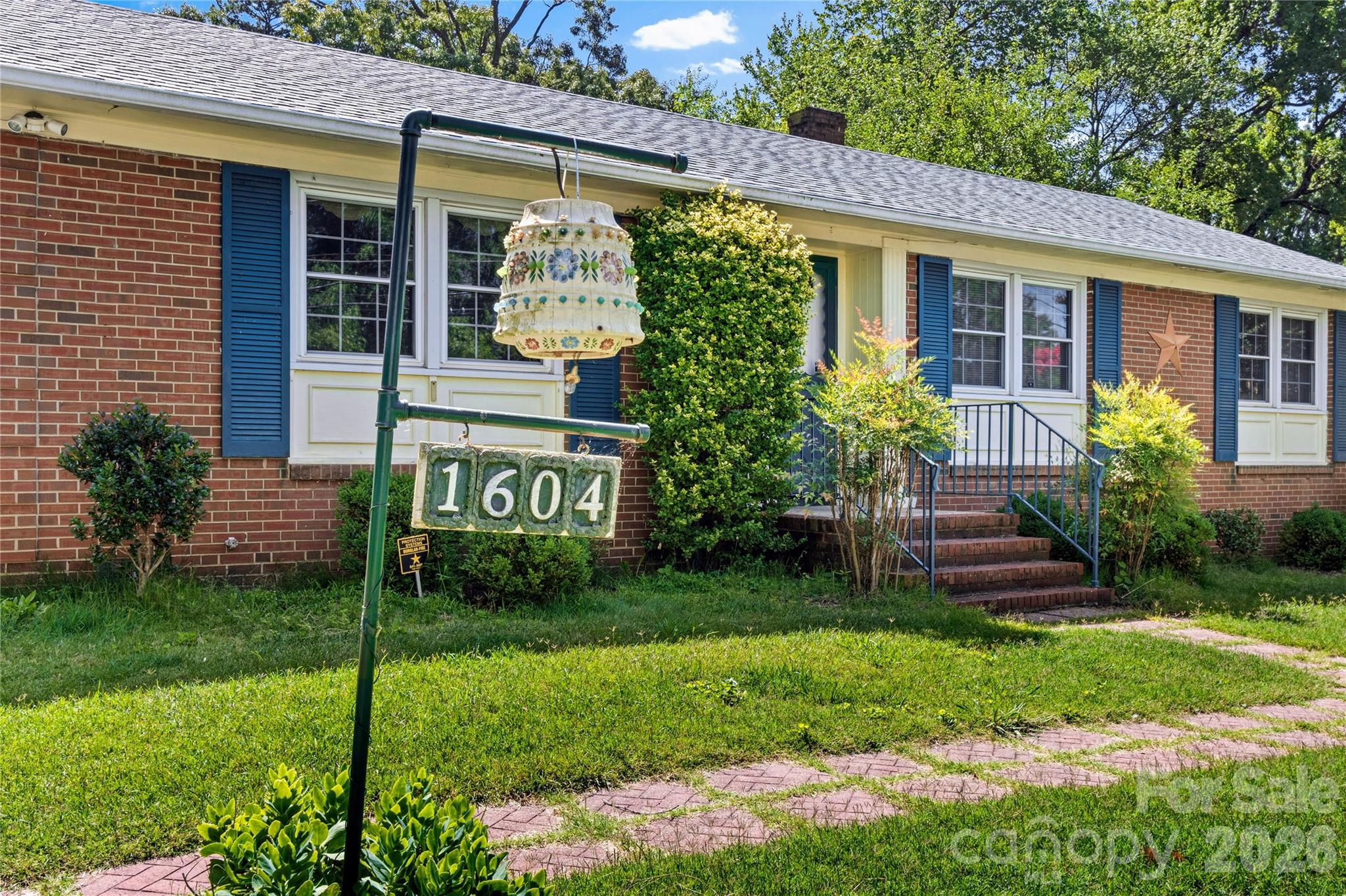 1604 Grantham Drive — High Point