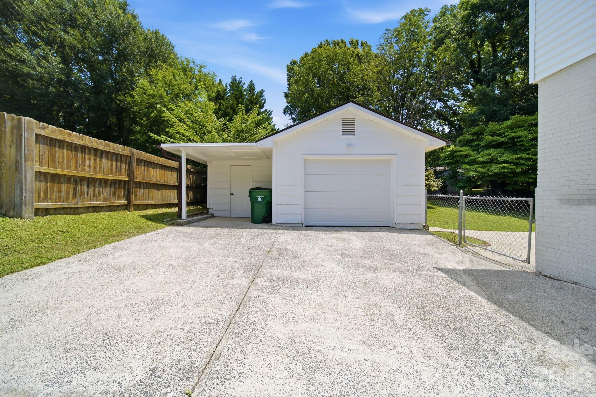 6319 Thermal Road — Charlotte
