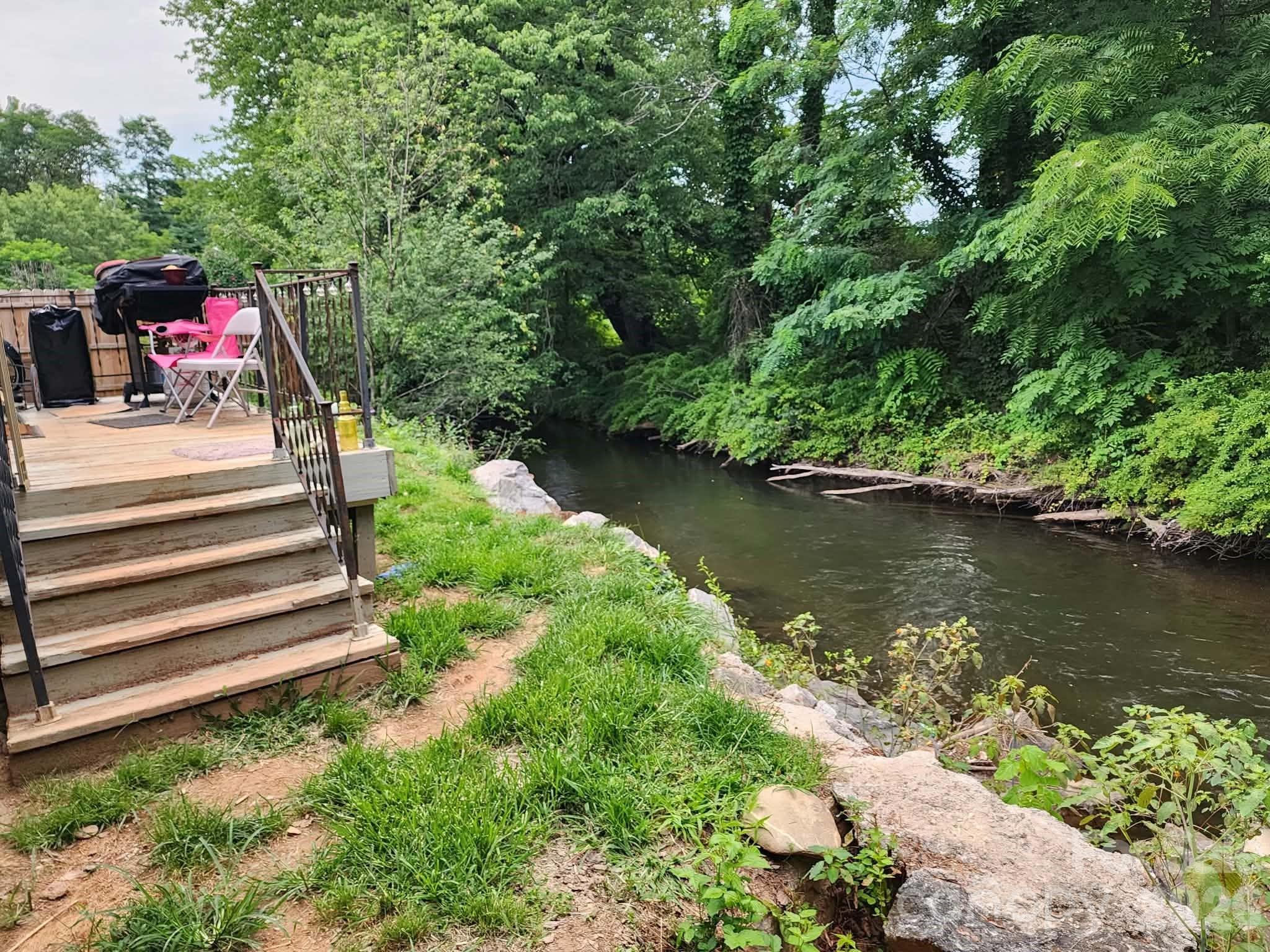 345 Hyatt Street — Waynesville