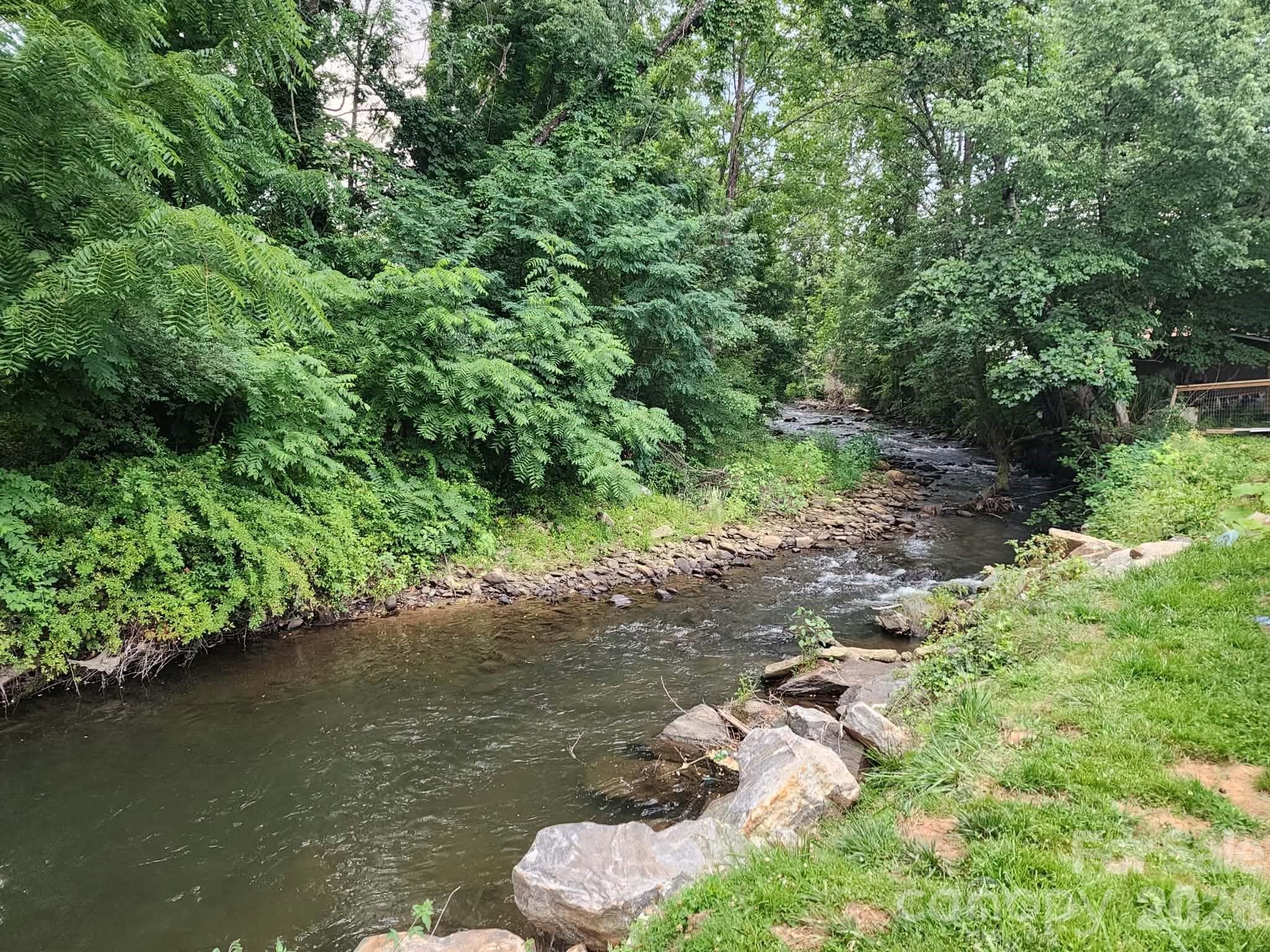 345 Hyatt Street — Waynesville