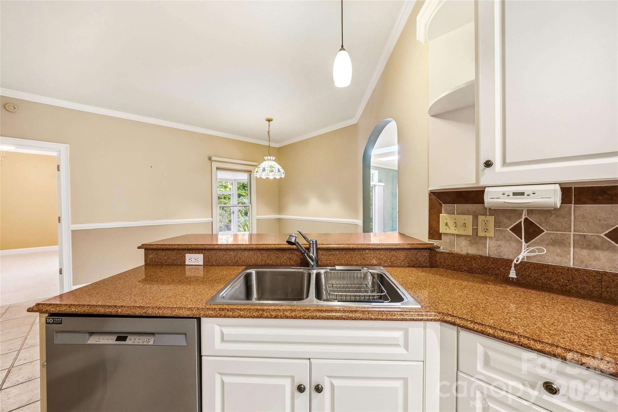 200 Teaberry Lane — Hendersonville