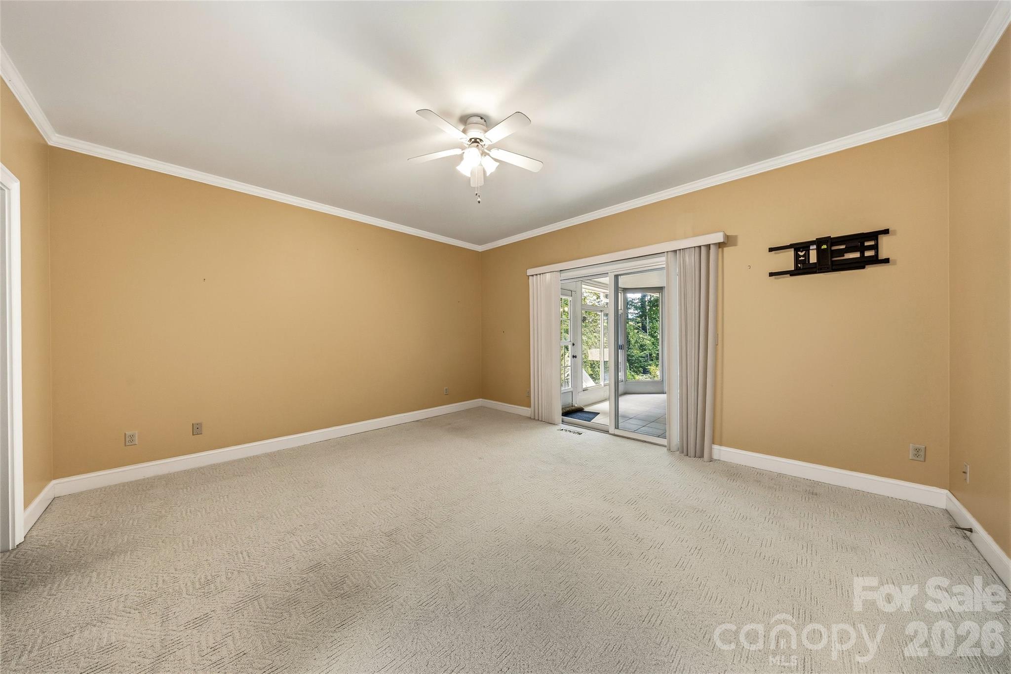 200 Teaberry Lane — Hendersonville