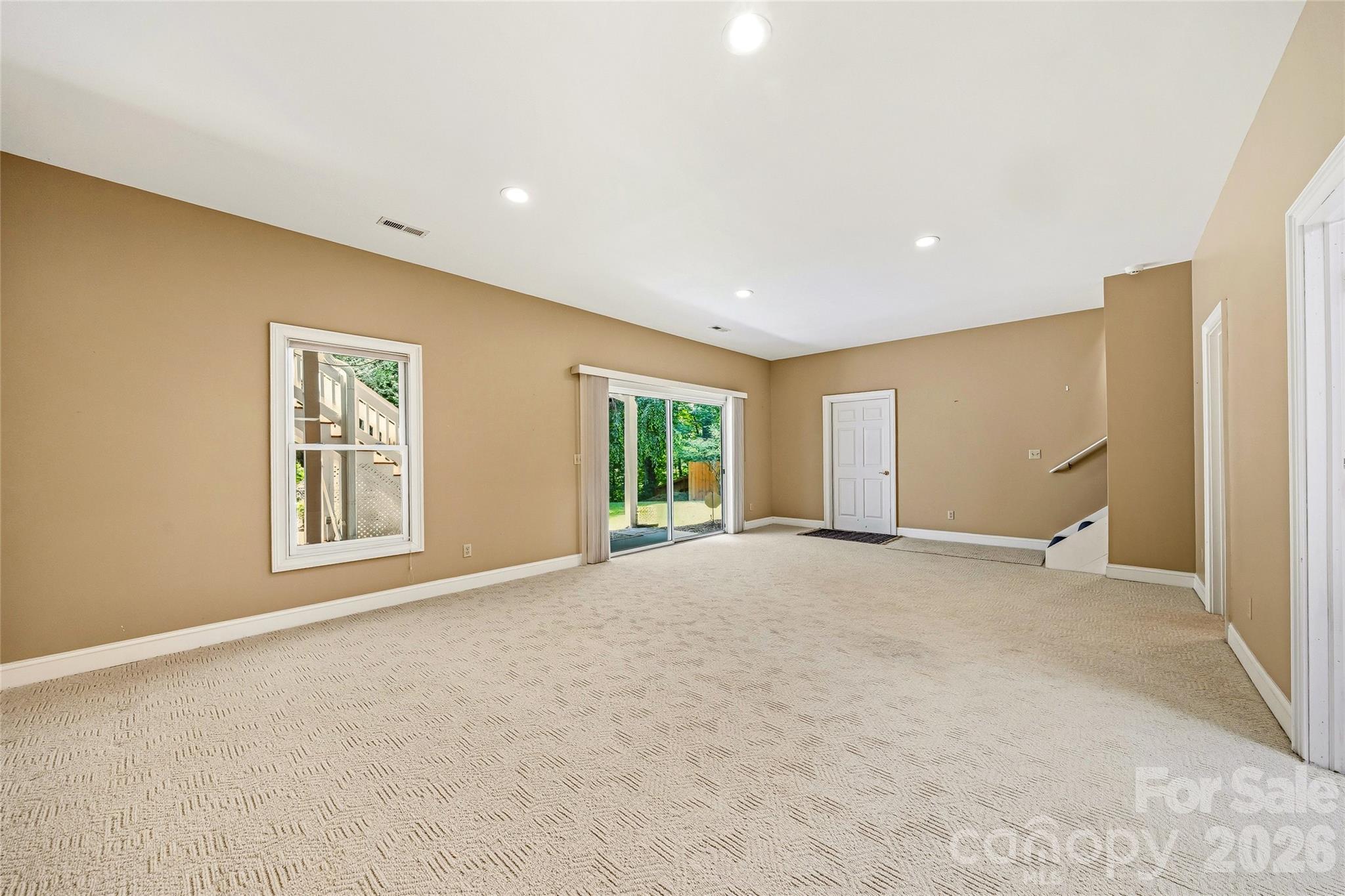 200 Teaberry Lane — Hendersonville