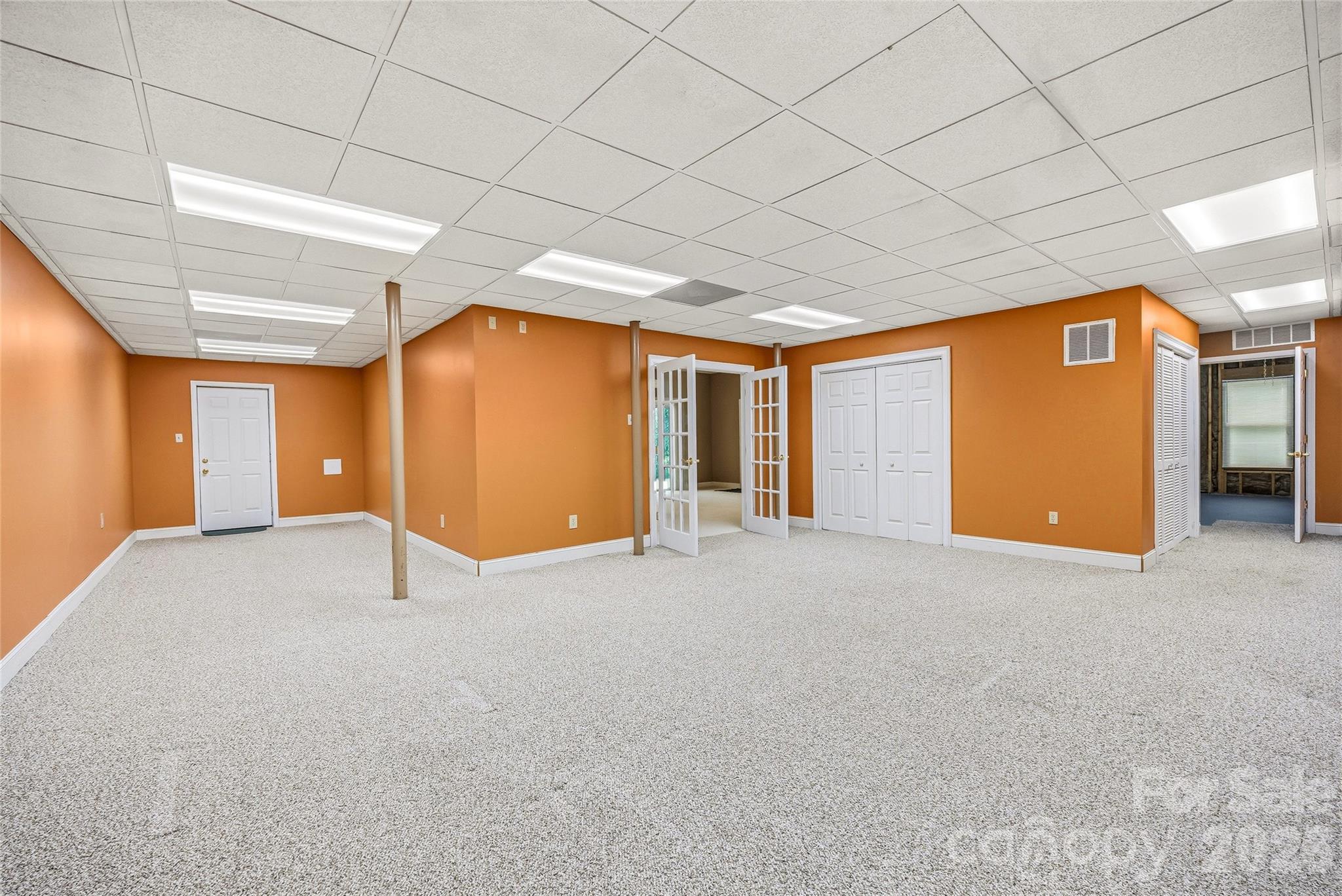200 Teaberry Lane — Hendersonville