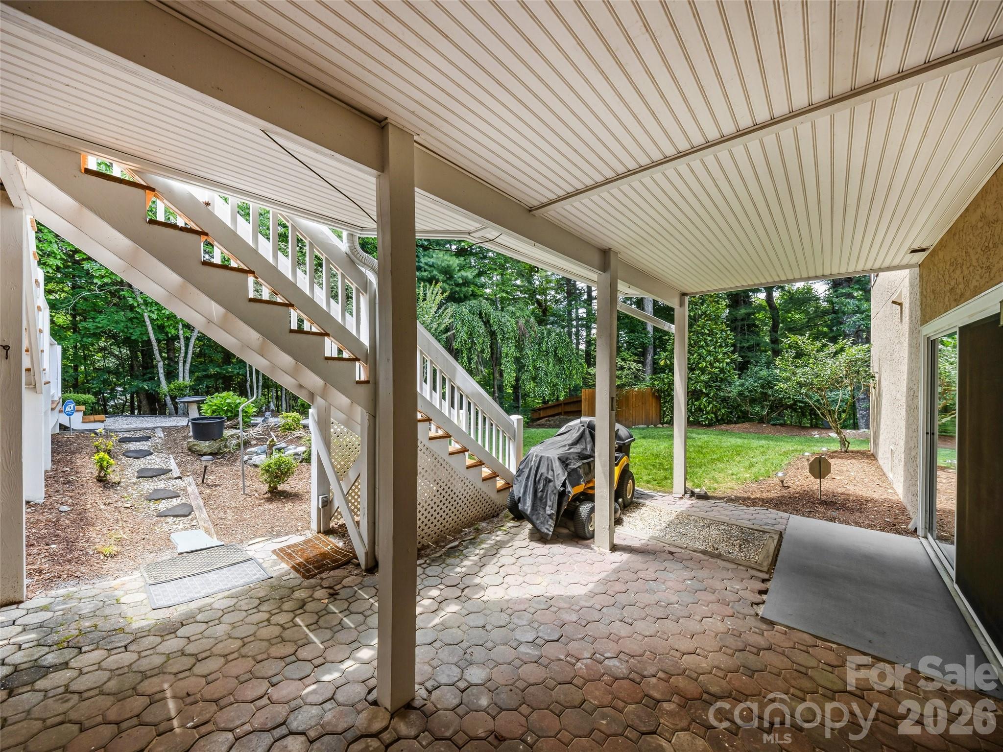 200 Teaberry Lane — Hendersonville