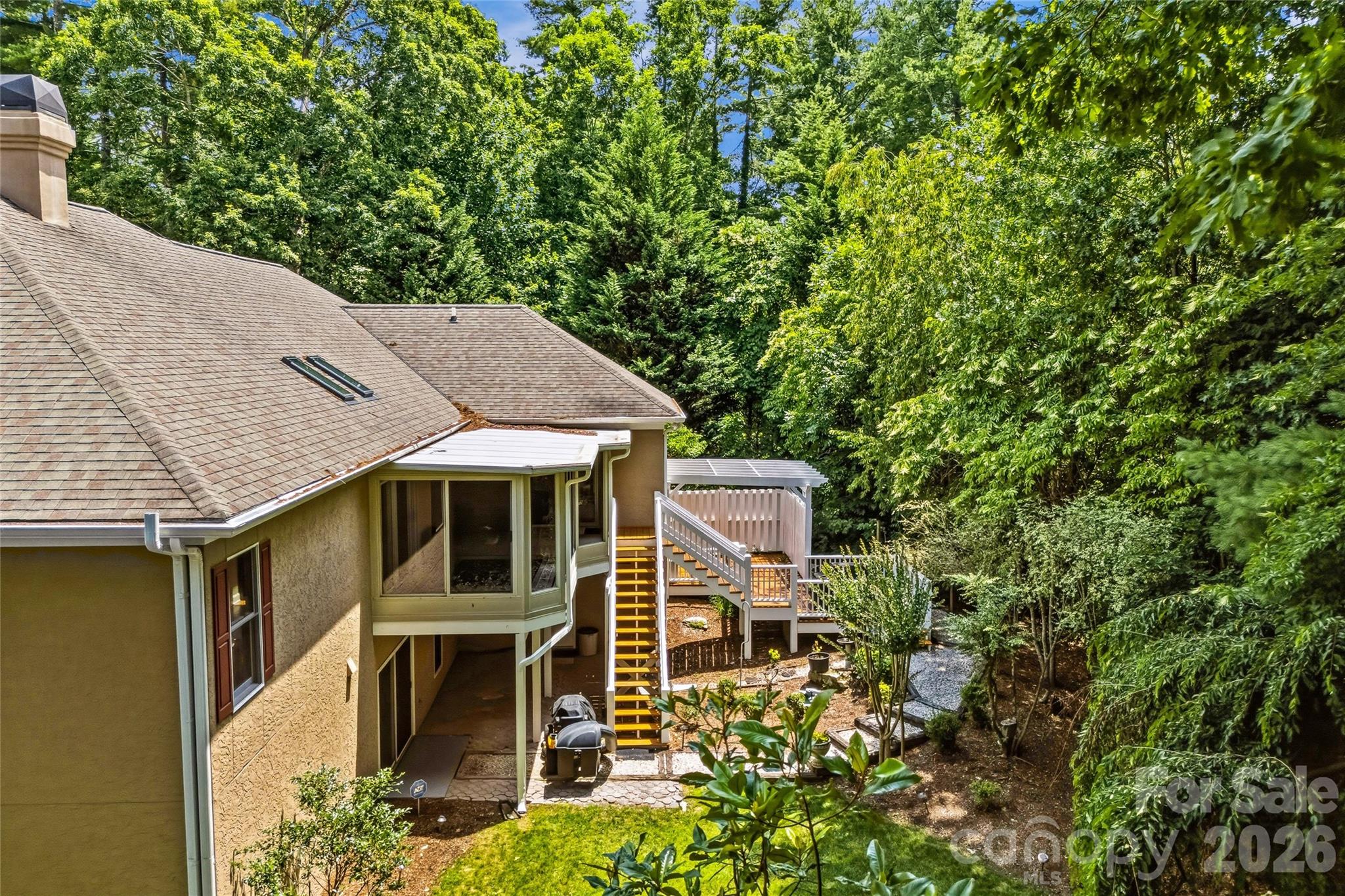 200 Teaberry Lane — Hendersonville