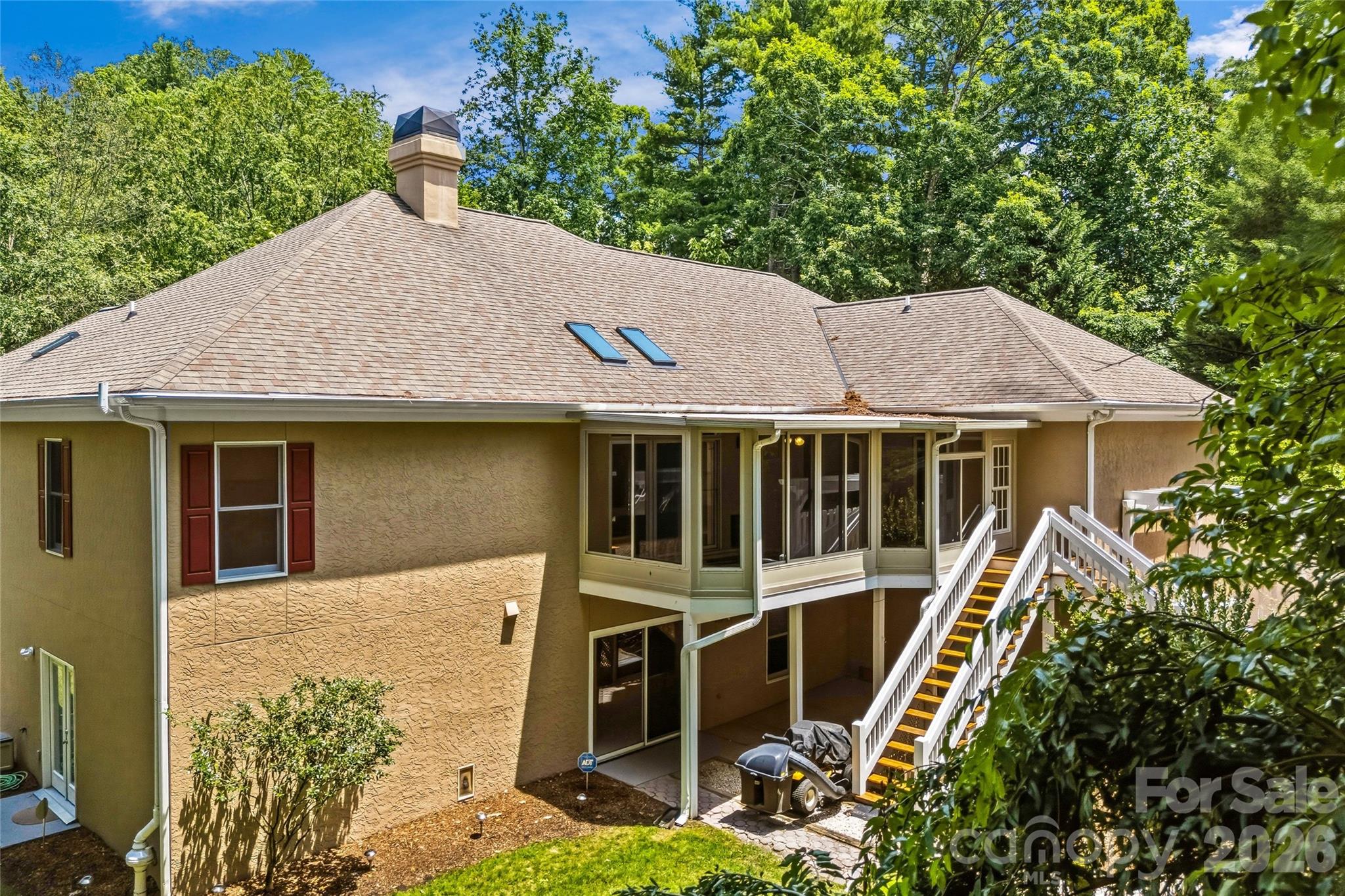 200 Teaberry Lane — Hendersonville